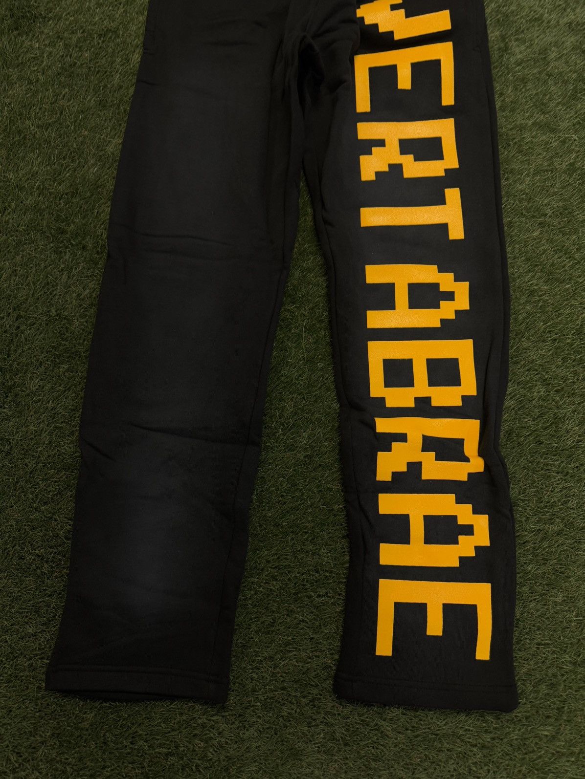 Vertabrae Vertabrae Sweatpants Black/Yellow Size M (NEW) Size US 32 / EU 48 - 4 Thumbnail