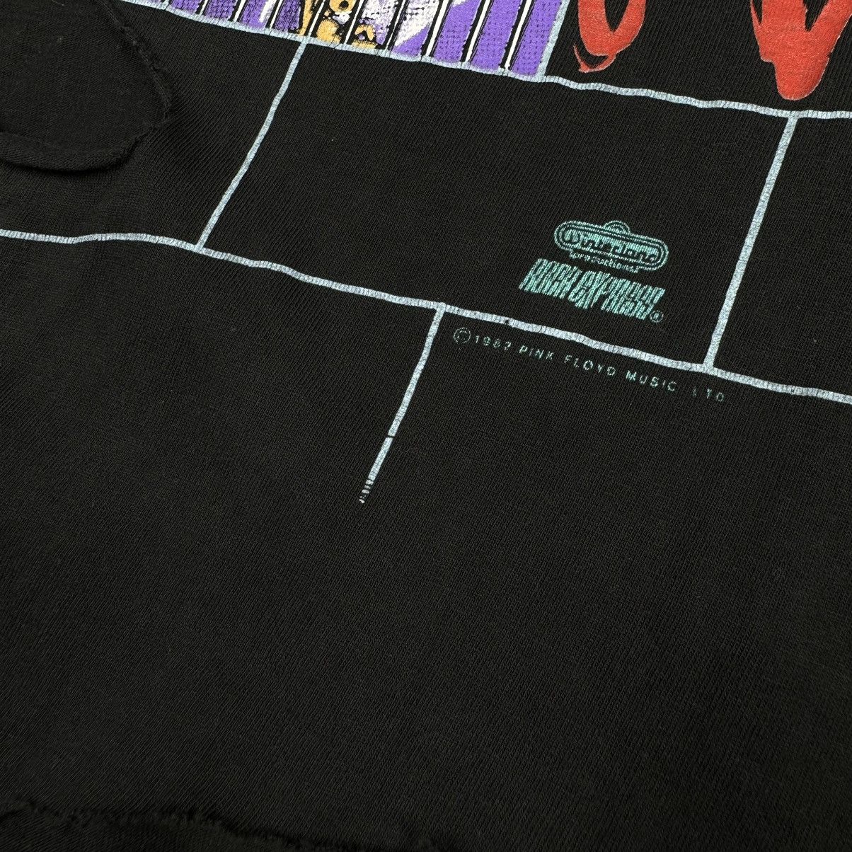 Band Tees Vintage 1982 Pink Floyd ‘The Wall’ Winterland AOP T Shirt Size US XL / EU 56 / 4 - 5 Thumbnail
