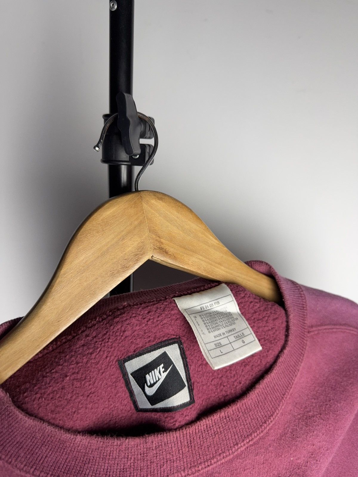 Nike Retro 90s Nike Distressed Burgundy Faded Crewneck Swoosh L Size US L / EU 52-54 / 3 - 8 Thumbnail