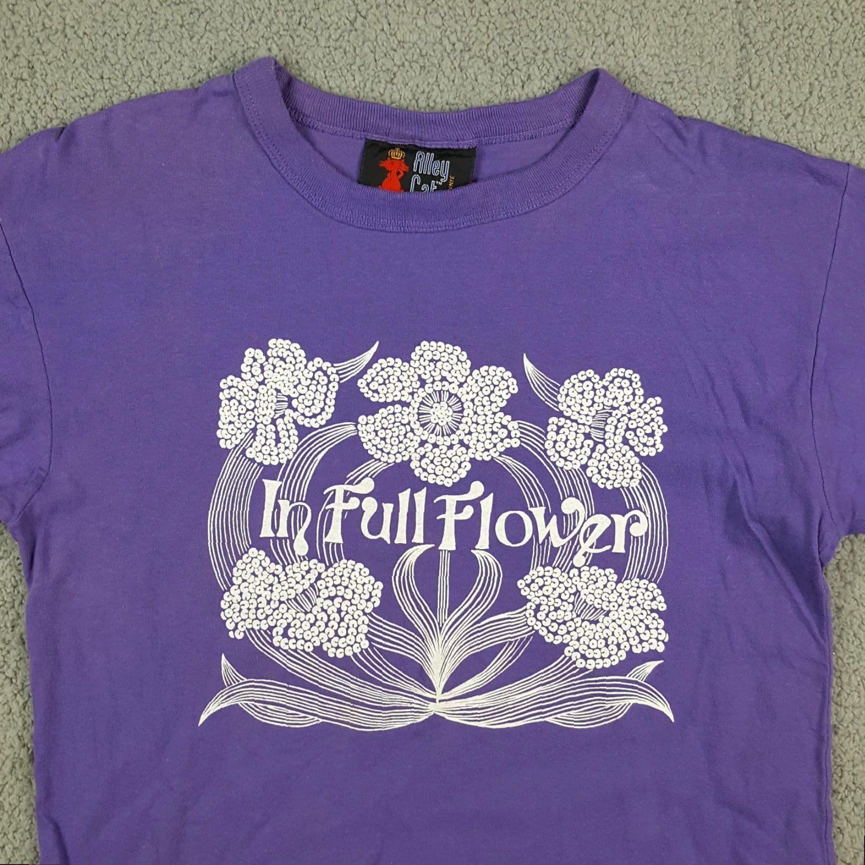 Etro Vintage Alley Cat Women's T-Shirt S Purple Floral 90s Retro Cotton Casual Size S / US 4 / IT 40 - 2 Thumbnail