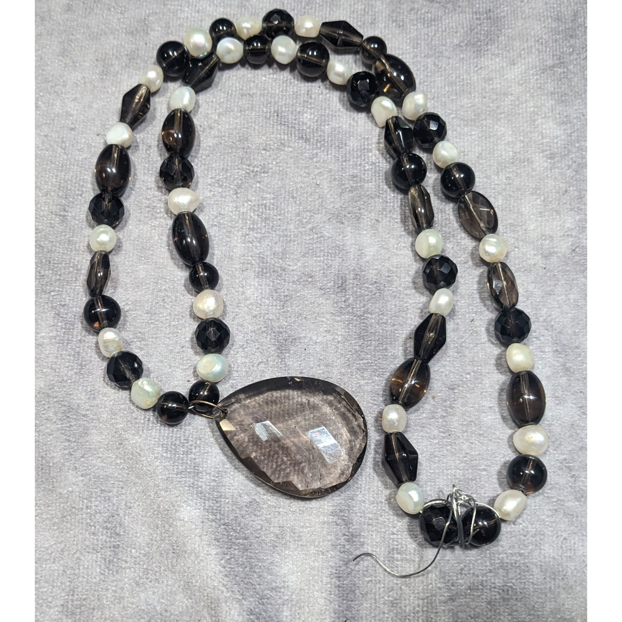 Handmade Handmade Pearl And Glass Beaded Teardrop Pendant Necklace Size ONE SIZE - 7 Thumbnail