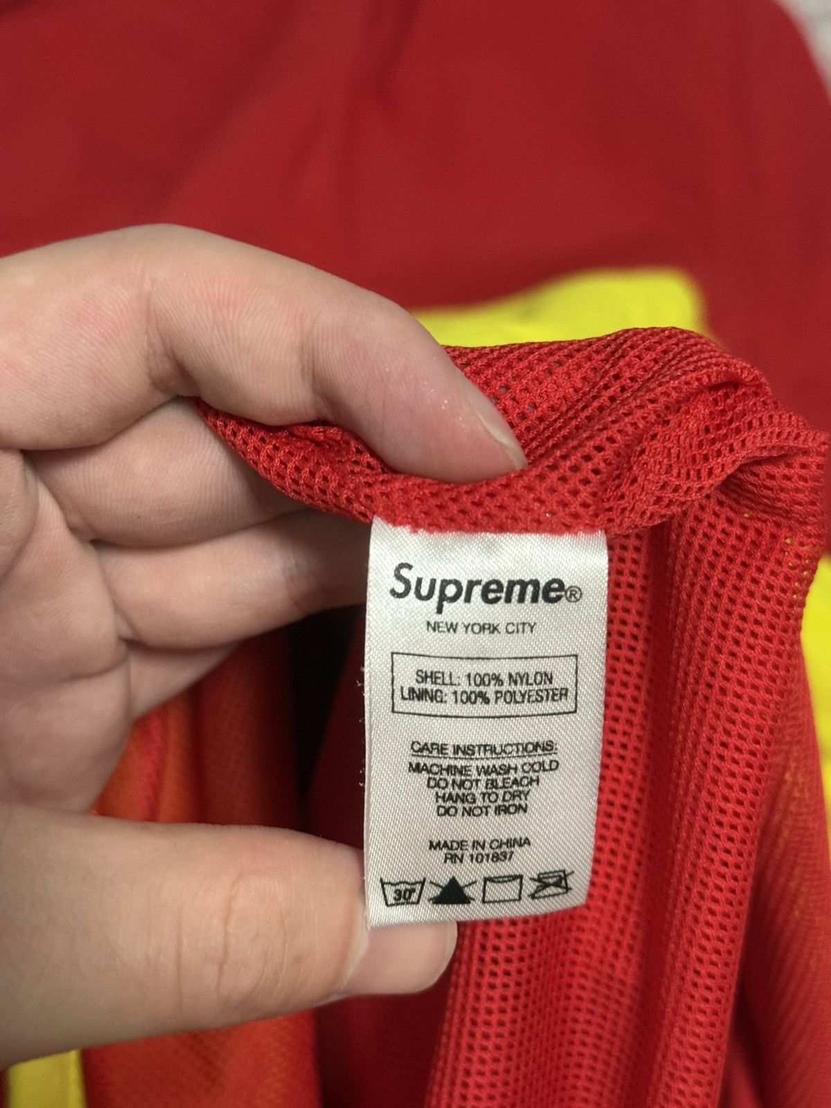 Supreme Supreme Corner Arc Half zip pullover red yellow jacket Size US XL / EU 56 / 4 - 5 Thumbnail