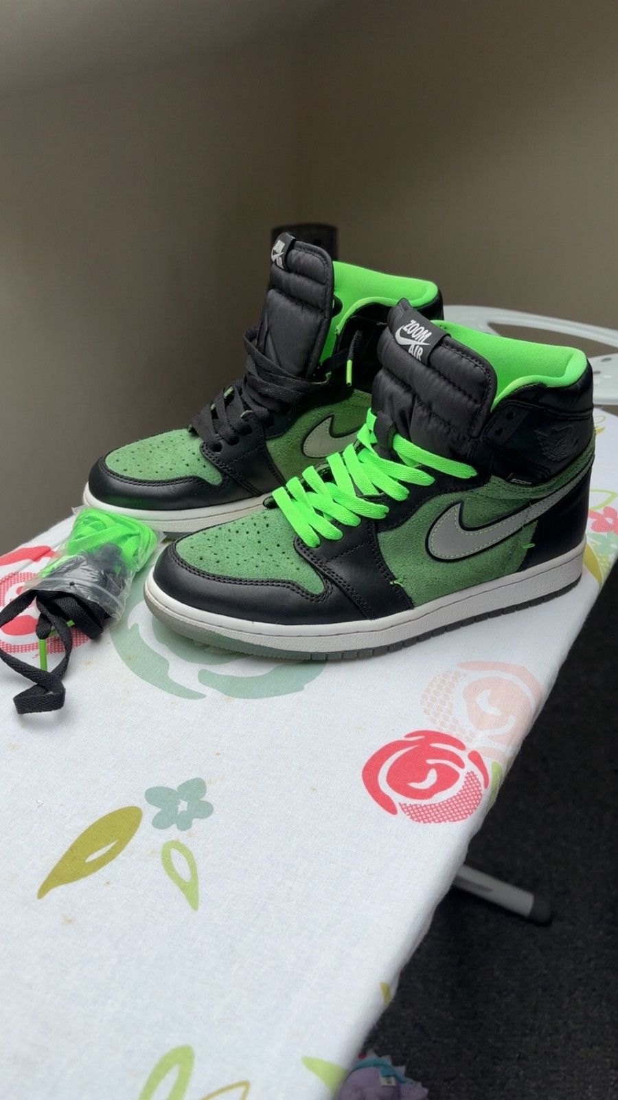 Jordan Brand Nike Air Jordan 1 Zoom Air CMFT “Stadium Green”–US8/UK7/EU41 Size US 8 / EU 41 - 2 Thumbnail