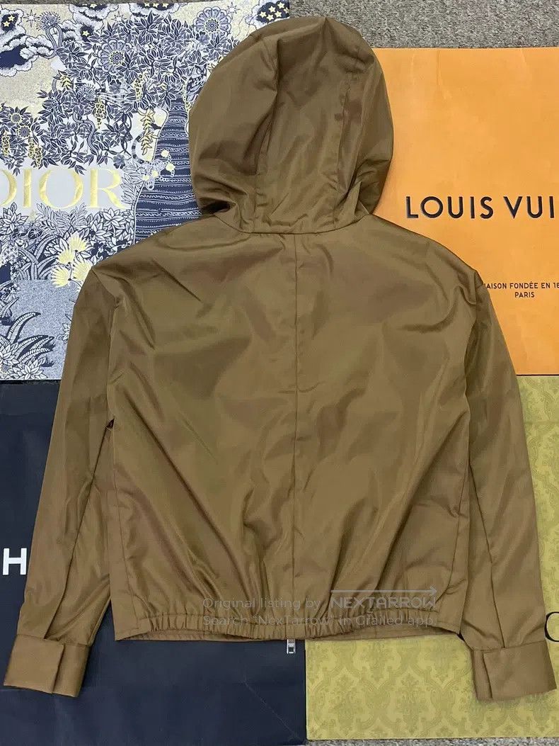 Prada Prada 25 Early Spring Khaki Hooded Triangle Jacket Windbre Size XS / US 0-2 / IT 36-38 - 3 Thumbnail