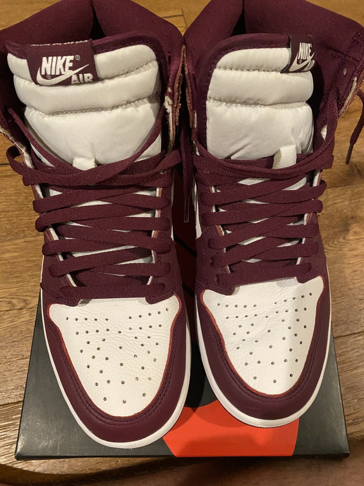 Jordan Brand × Nike Air Jordan 1 Retro Bordeaux Size 10.5 Size US 10.5 / EU 43-44 - 8 Thumbnail