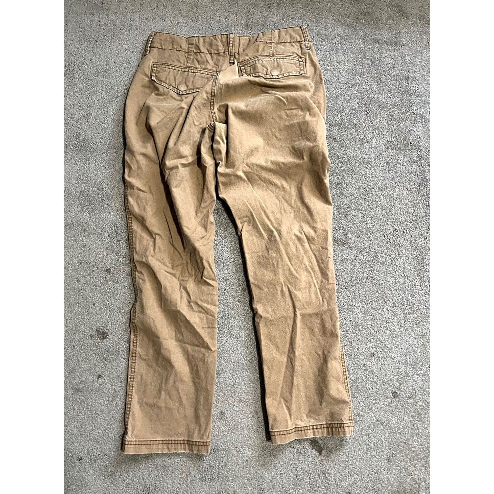 Old Navy Old Navy Chino Pant Straight Solid Beige Men 30x30 Lived In Chino Style Casual Workwear Pants Mens Size US 30 / EU 46 - 3 Thumbnail