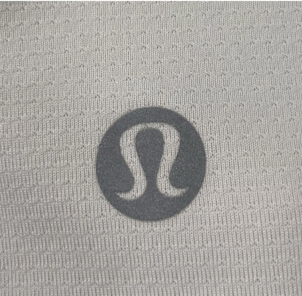 Lululemon Lululemon Ultralight Cropped White T -Shirt Women’s Size 10 Size L / US 10 / IT 46 - 4 Thumbnail