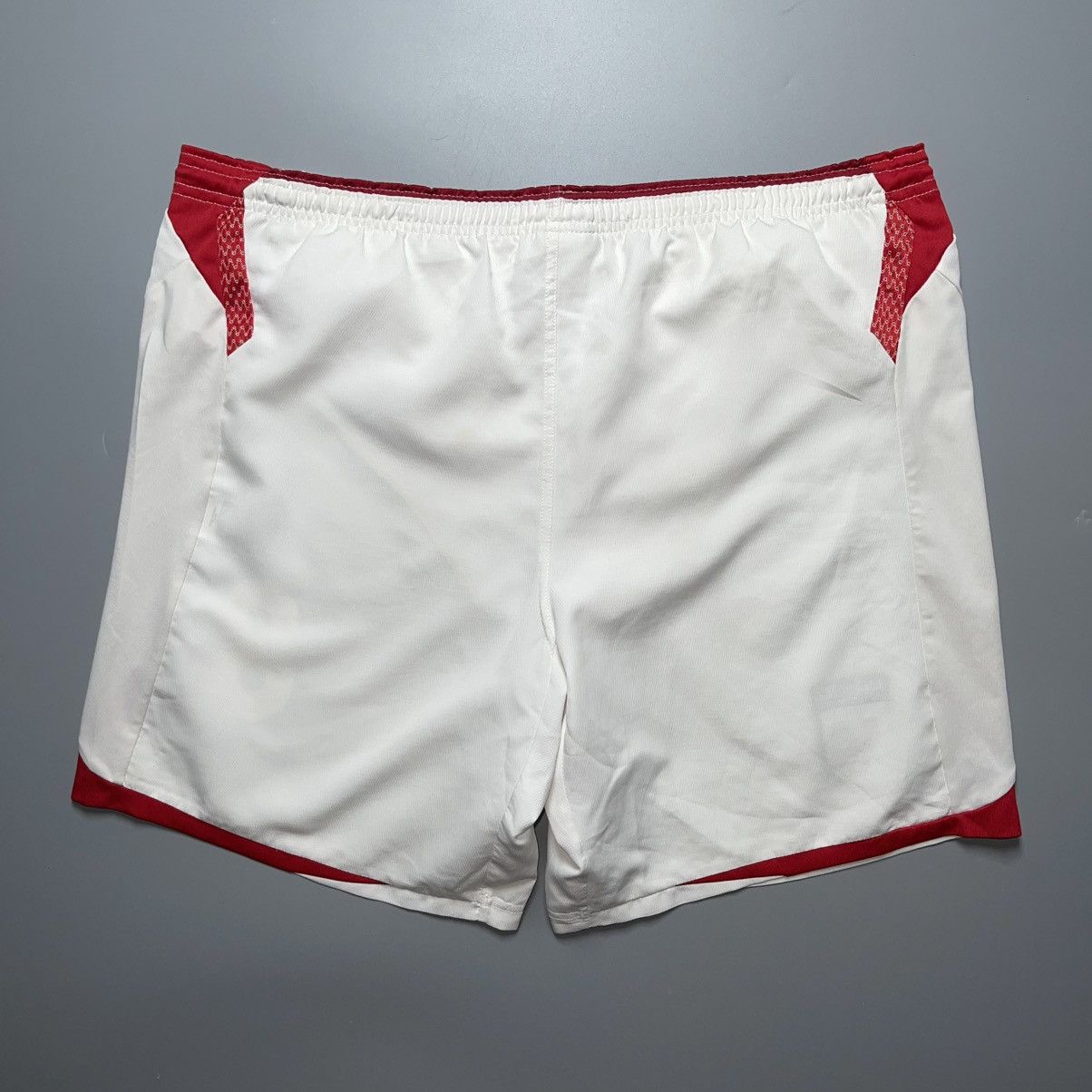 Umbro ENGLAND UMBRO 2006 WORLD CUP FOOTBALL AWAY SHORTS #8 LAMPARD Size US 34 / EU 50 - 8 Thumbnail