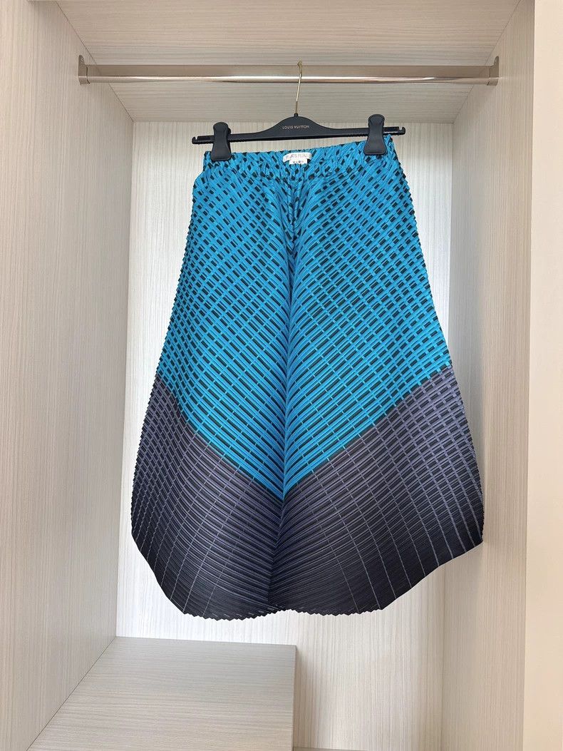 Issey Miyake Issey Miyake size:3 Checkered bouncy pants Size 23" - 1 Thumbnail