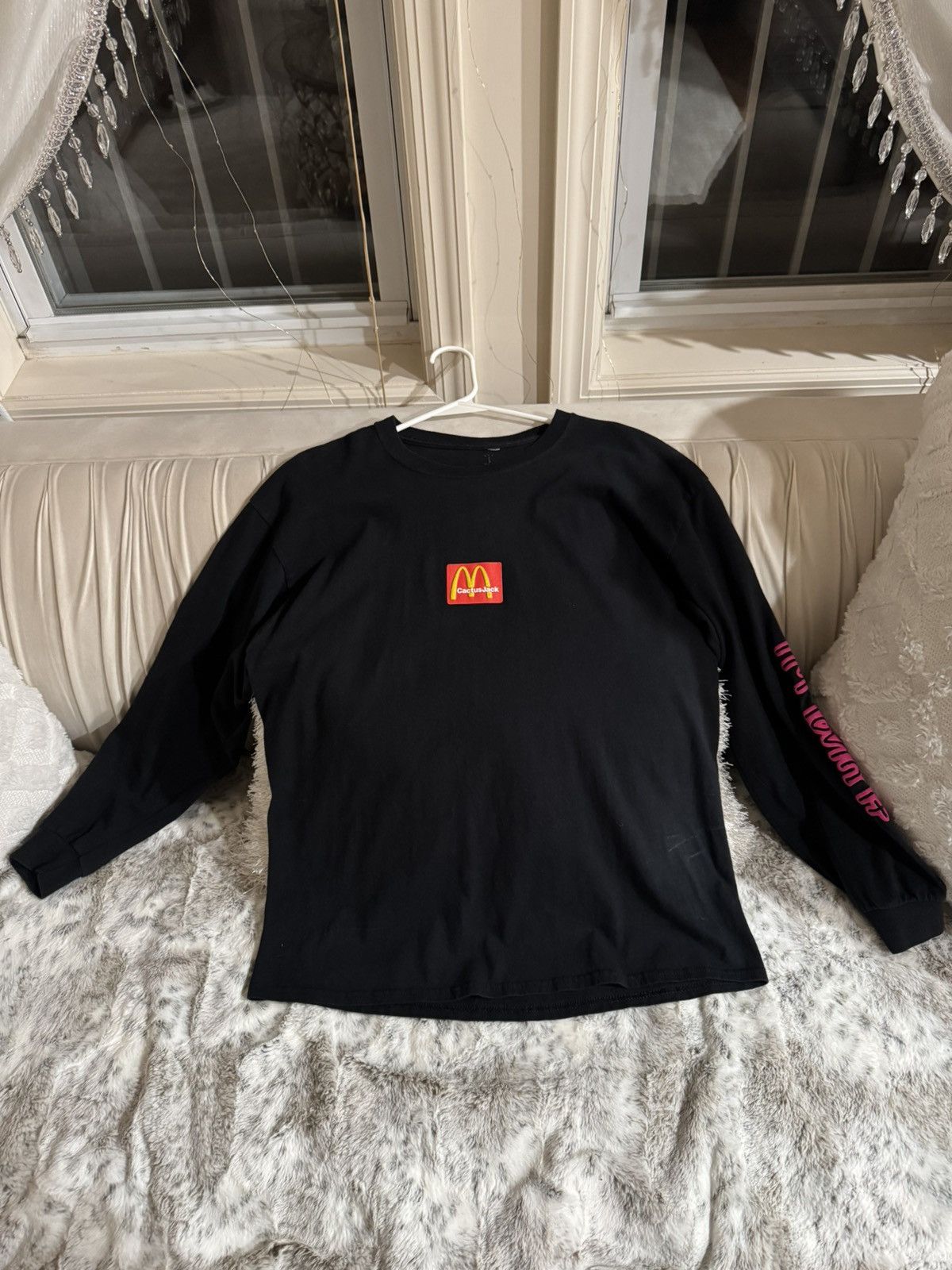 Nike × Travis Scott Travis Scott McDonald’s long sleeve Size Medium Size US M / EU 48-50 / 2 - 1 Thumbnail