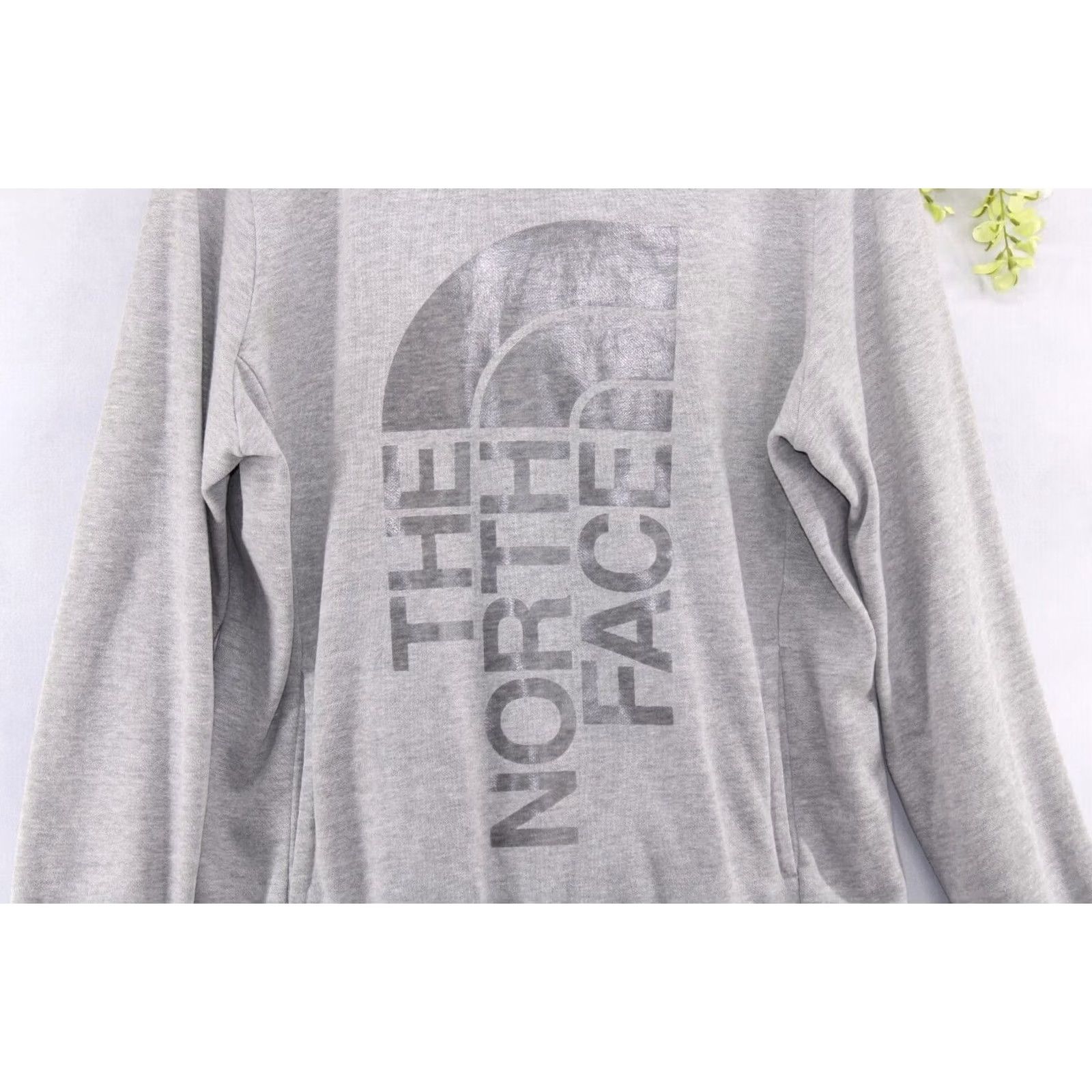 The North Face The North Face Women's Light Gray Logo Sweatshirt Hoodie Sz L Size L / US 10 / IT 46 - 5 Thumbnail
