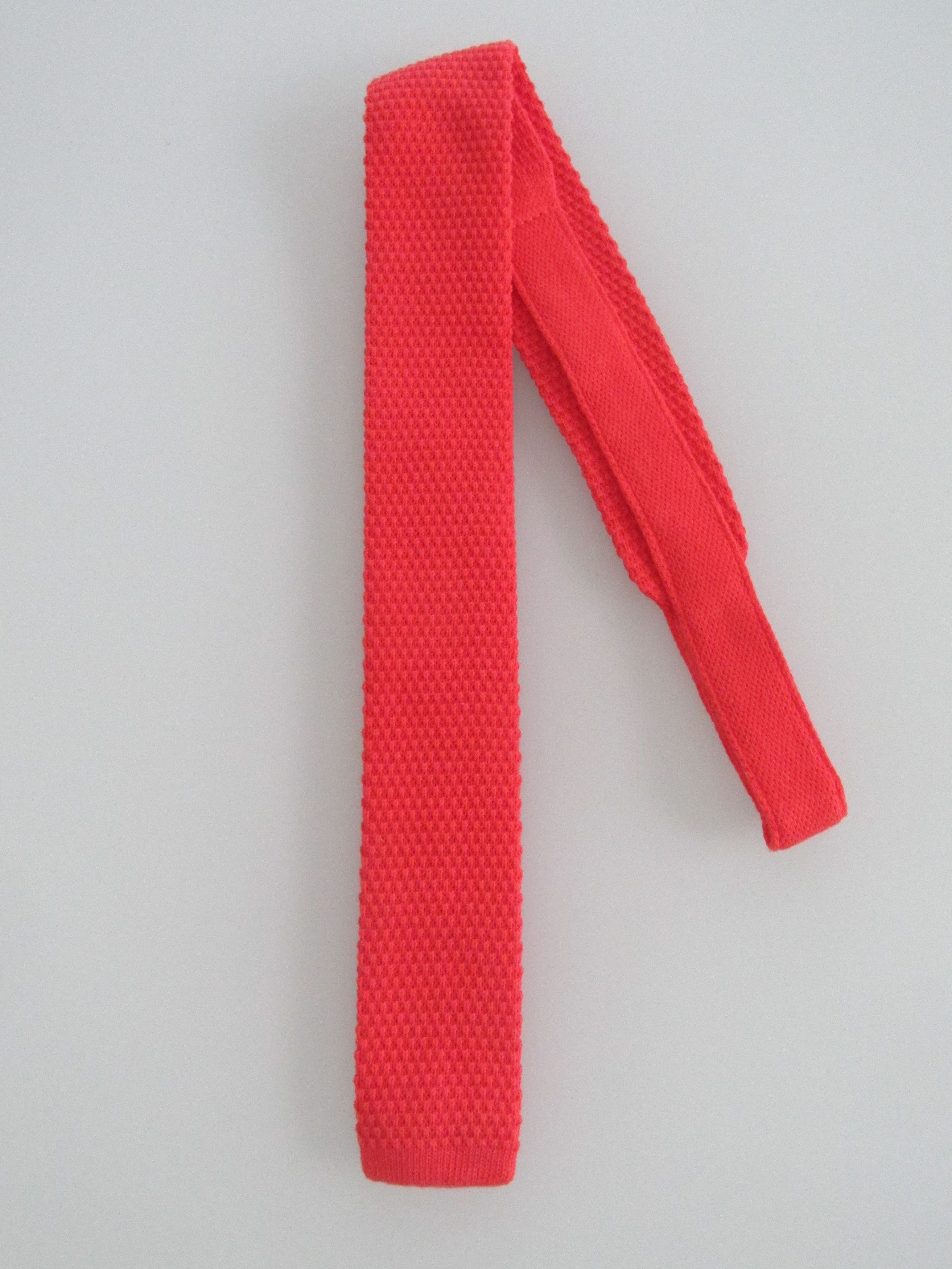 Charles Tyrwhitt Charles Tyrwhitt Flat/Square Bottom Men's Cotton Knit Tie Size ONE SIZE - 1 Thumbnail