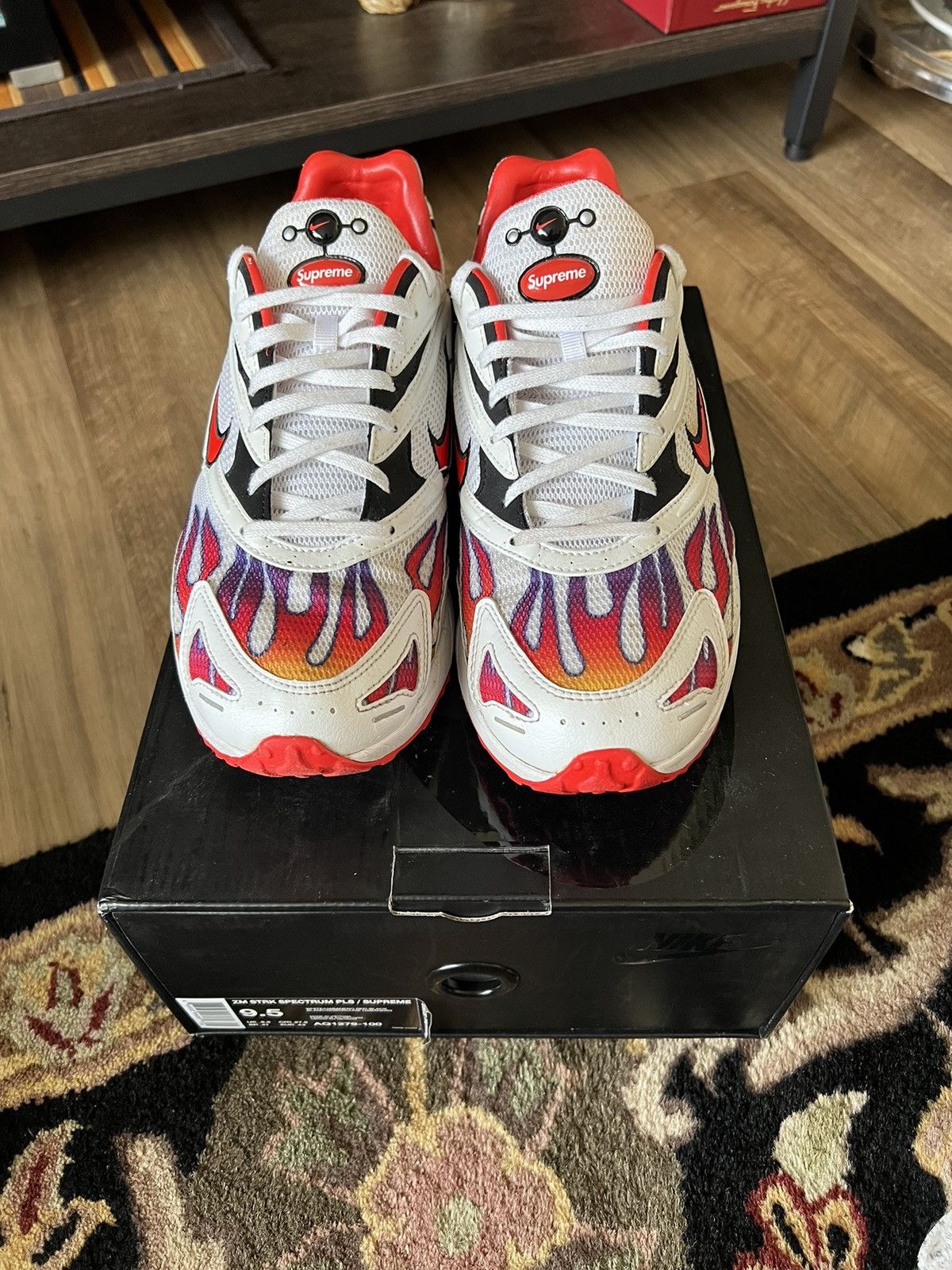supreme nike streak