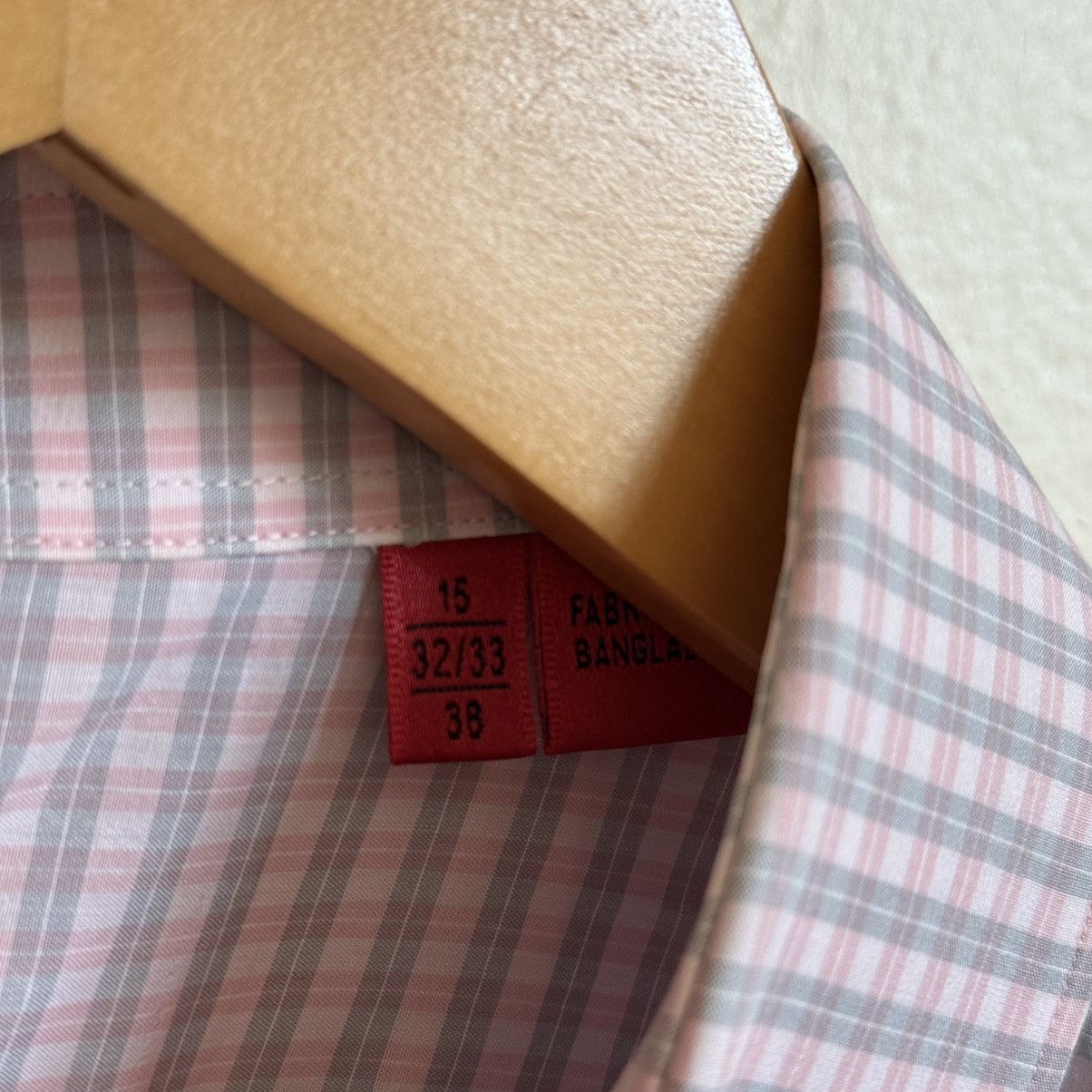 Hugo Hugo Boss Men’s Dress Shirt 15R Pink Size US M / EU 48-50 / 2 - 4 Thumbnail