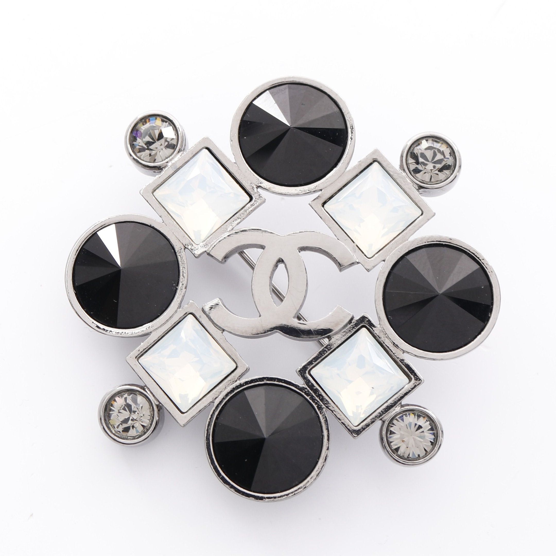 Chanel Chanel Coco Mark Brooch Plating Rhinestone Silver Black Off White 06A Size ONE SIZE - 1 Thumbnail