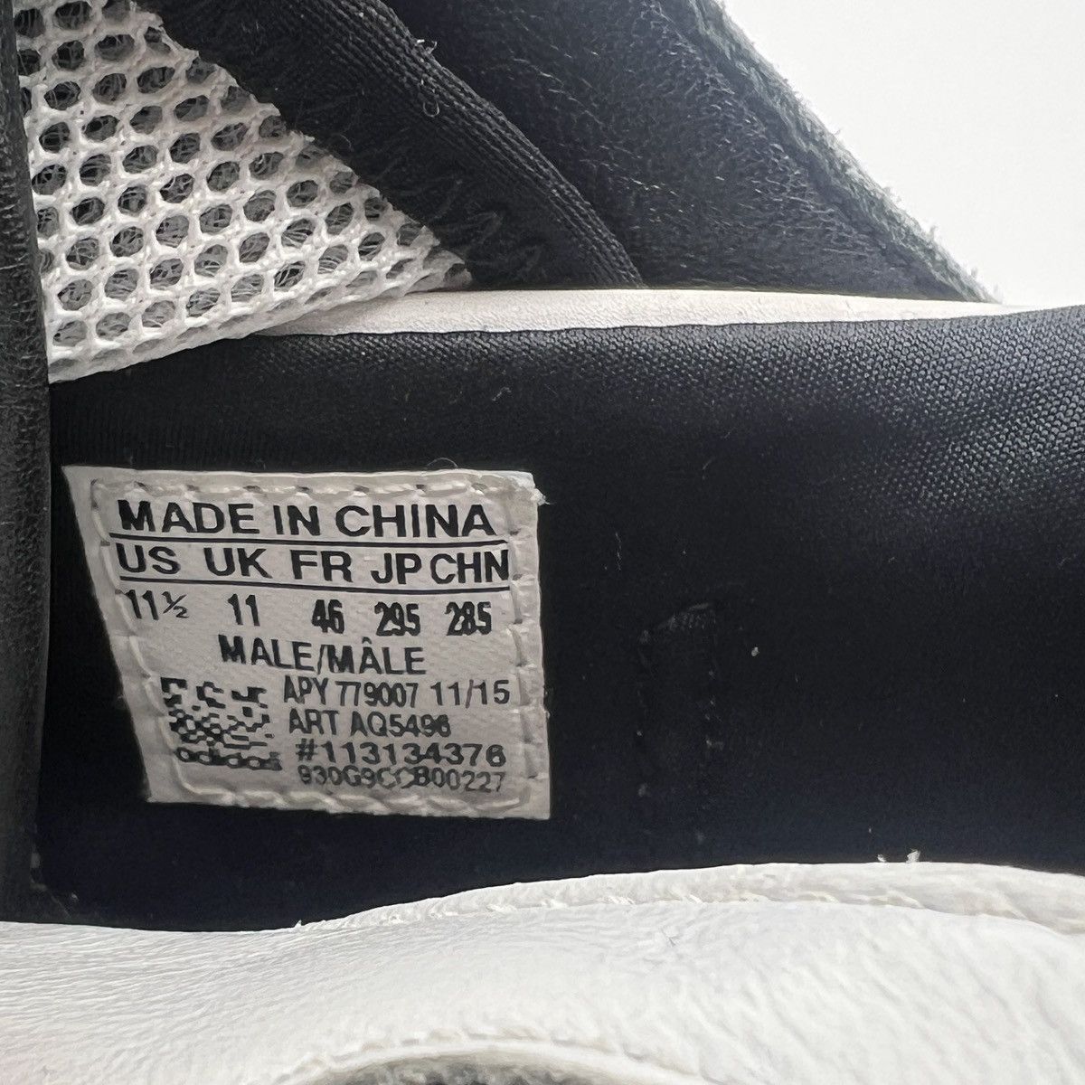 Y-3 Y-3 QR Run Boost - Yohji Yamamoto Sneakers w/ Dust Bag 11.5 Size US 11.5 / EU 44-45 - 9 Thumbnail