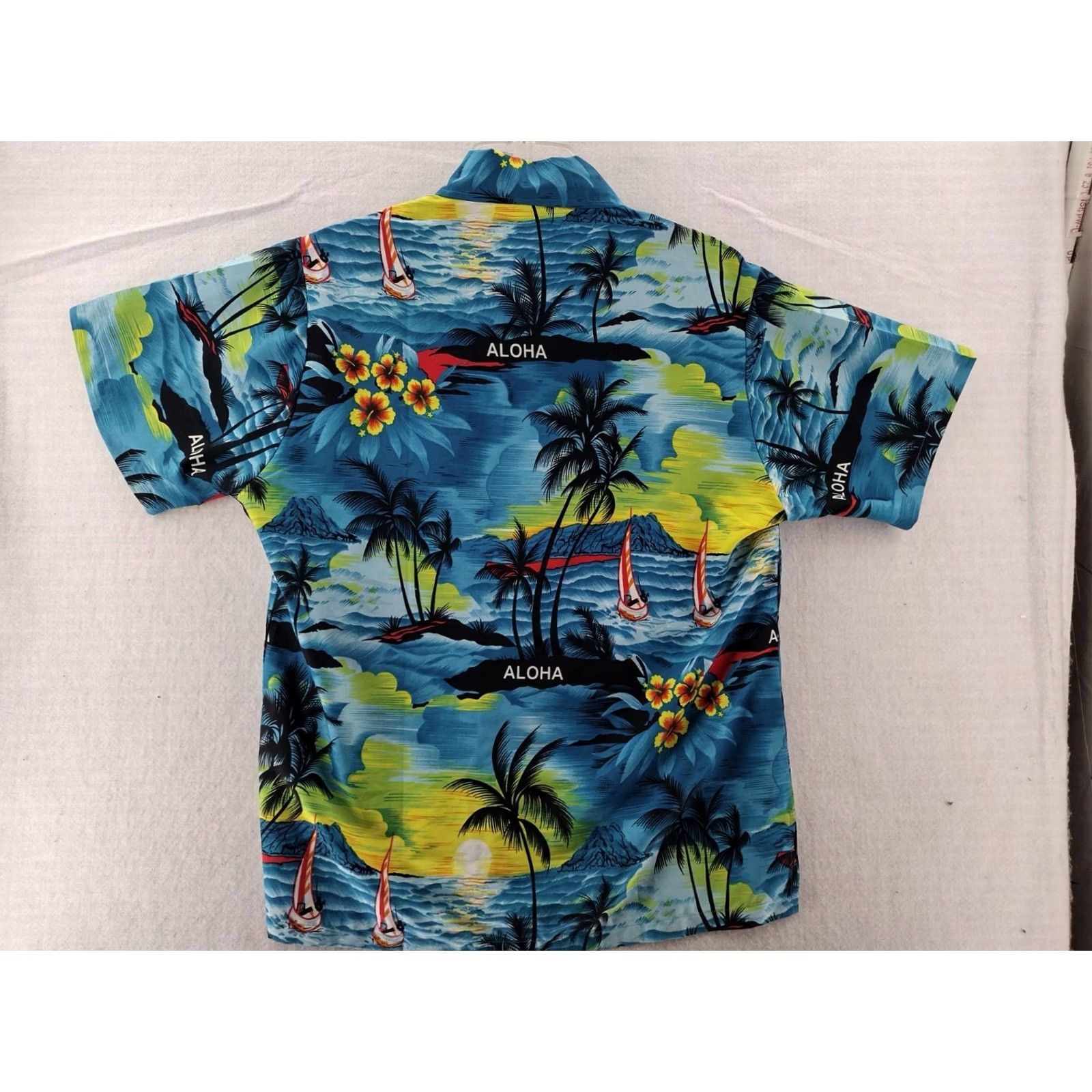 Vintage La Leela Blue Hawaiian Shirt Mens XL Casual Button-Down w/ Palm Trees, Polyester, Short Sleeve, Patterned, 60s-90s Aloha Beach Theme, Regular Fit Size US XL / EU 56 / 4 - 4 Thumbnail