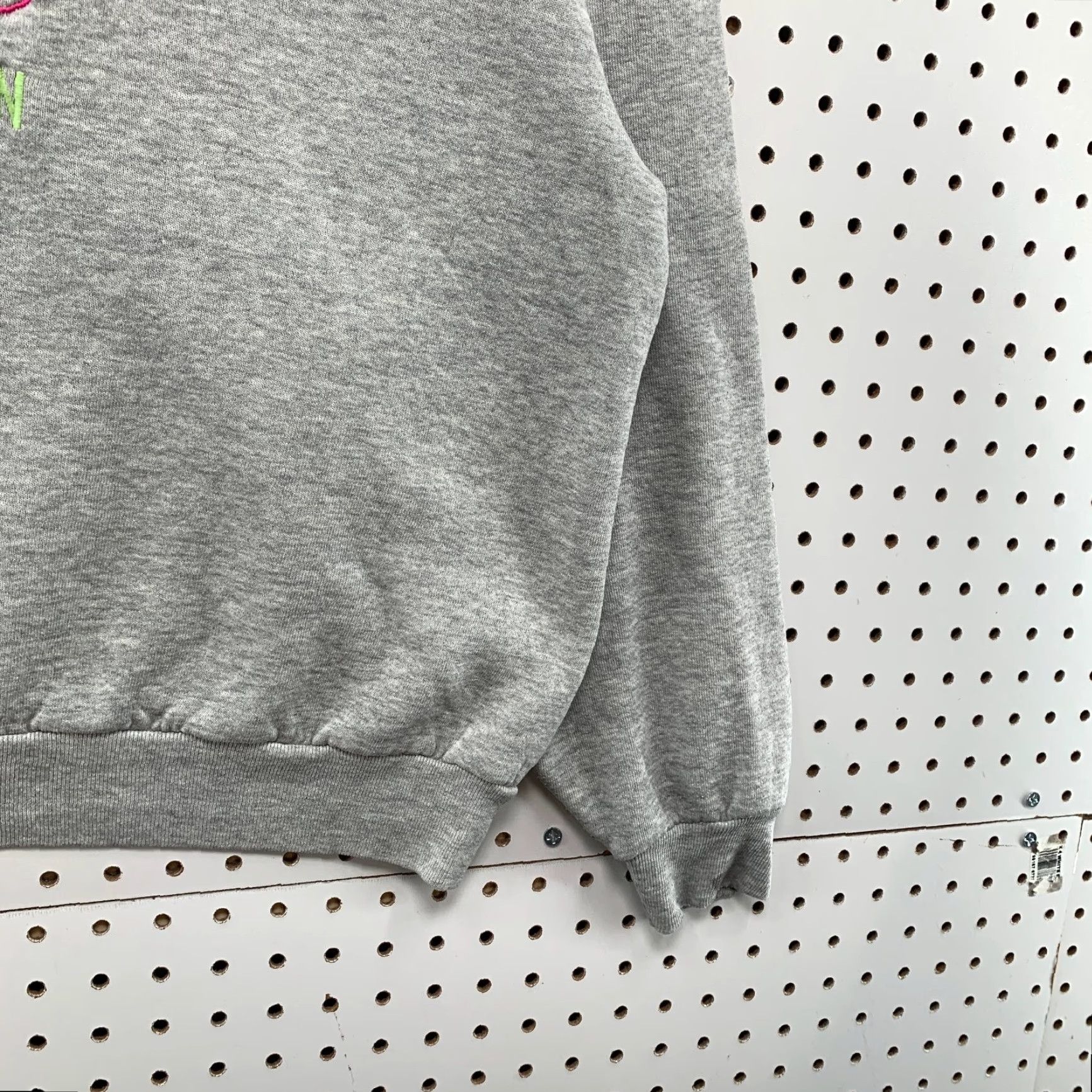 Vintage VINTAGE Hard Rock Cafe London Sweatshirt Mens Large Gray Embroidered Pullover Size US L / EU 52-54 / 3 - 6 Thumbnail