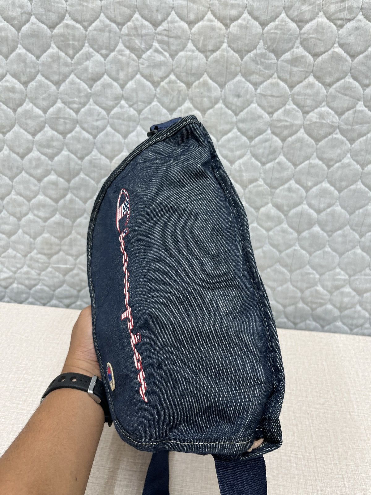 Champion × Lee 🔥🔥🔥STEALS CHAMPION & LEE RIDERS BAG Size ONE SIZE - 18 Thumbnail