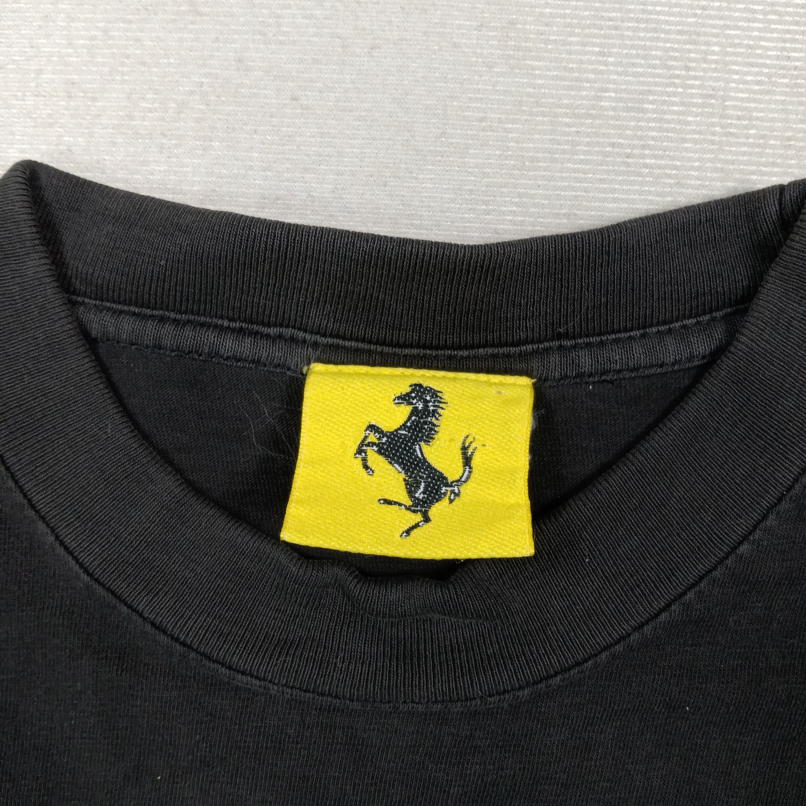 Ferrari Ferrari Sports Formula One Racing Tshirt C276N16 Size S / US 4 / IT 40 - 3 Thumbnail