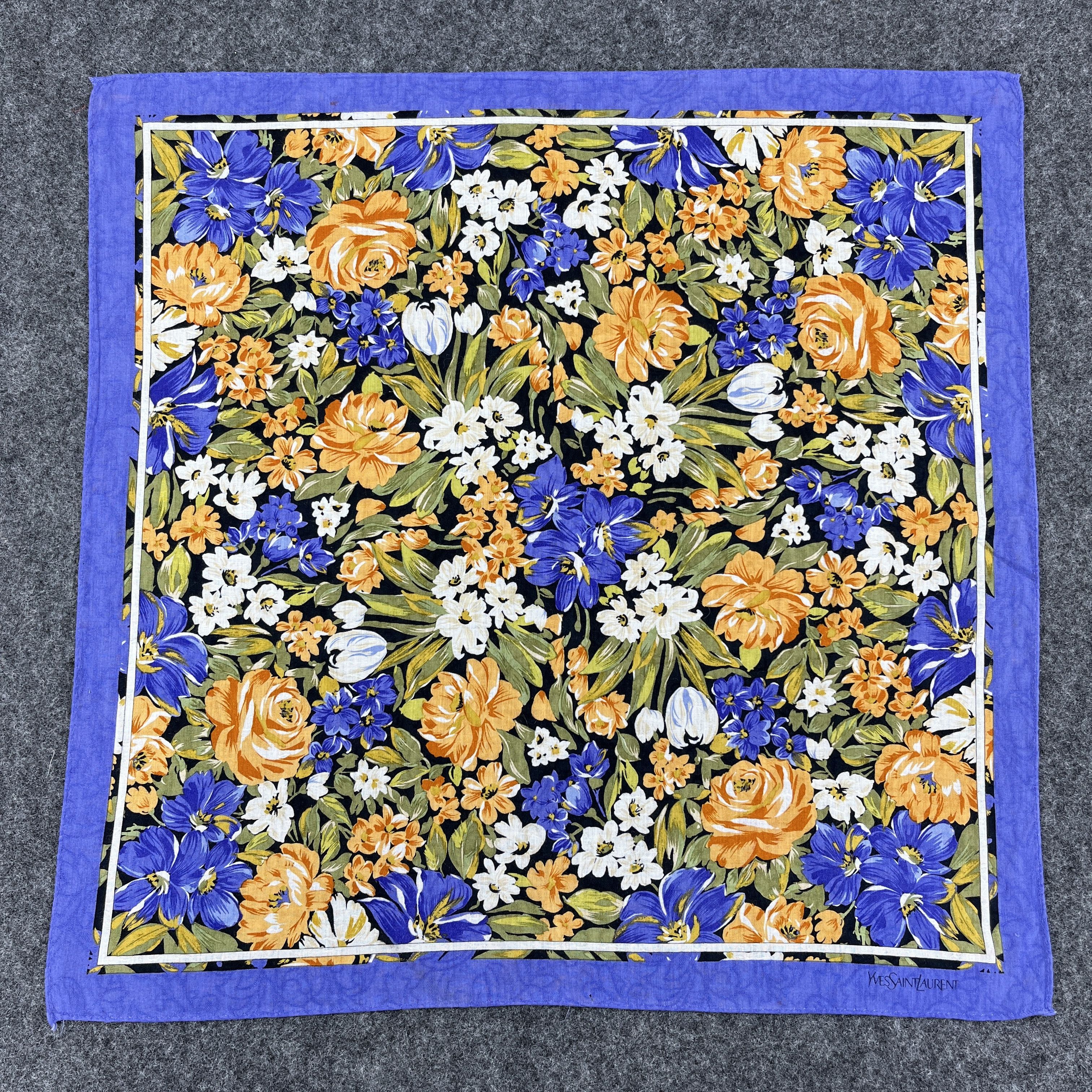 Vintage Yves Saint Laurent Handkerchief / Bandana / Neckerchief B292 Size ONE SIZE - 5 Thumbnail