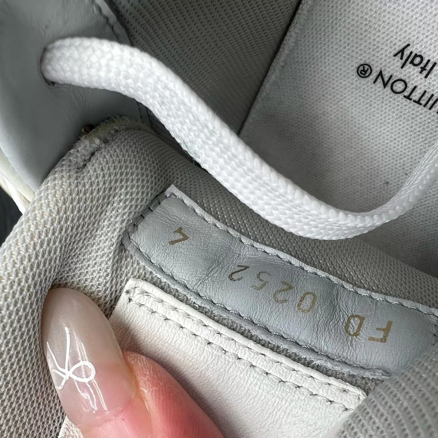Louis Vuitton LV Trainer White Cement 4/38 Near New With Box Size US 7.5 / IT 37.5 - 8 Thumbnail