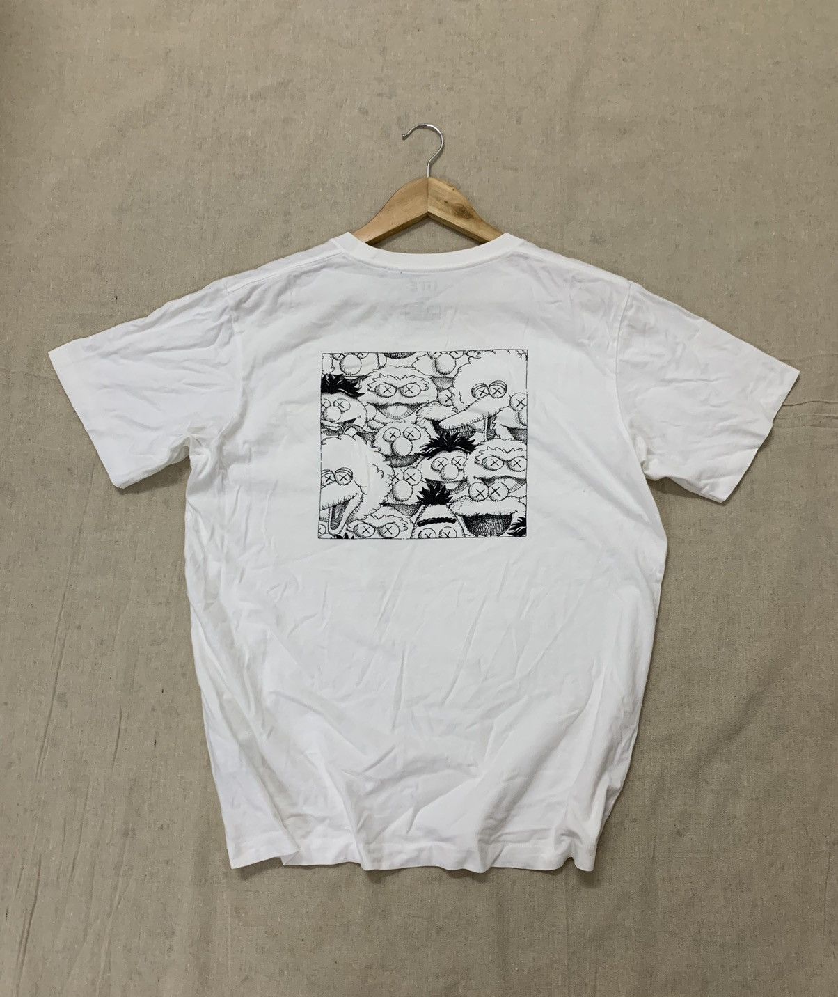 Kaws VINTAGE KAWS SESAME STREET BACK-HIT Size US L / EU 52-54 / 3 - 1 Thumbnail
