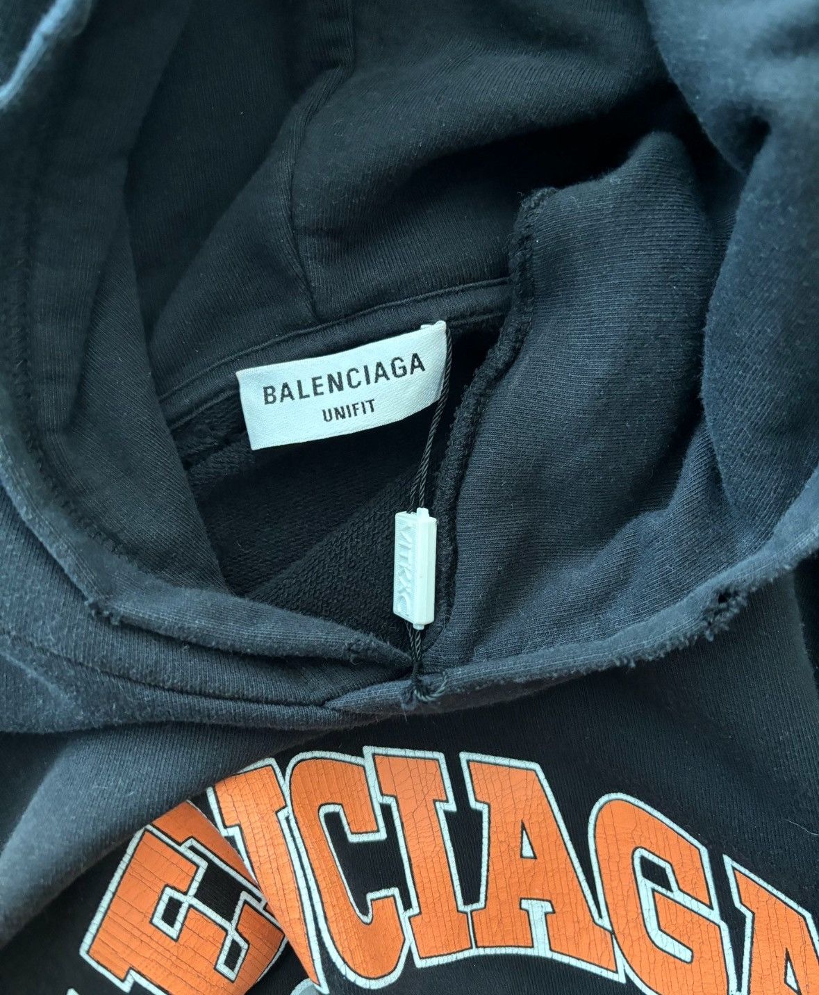 Balenciaga Balenciaga Hoodie Distressed Size US S / EU 44-46 / 1 - 4 Thumbnail