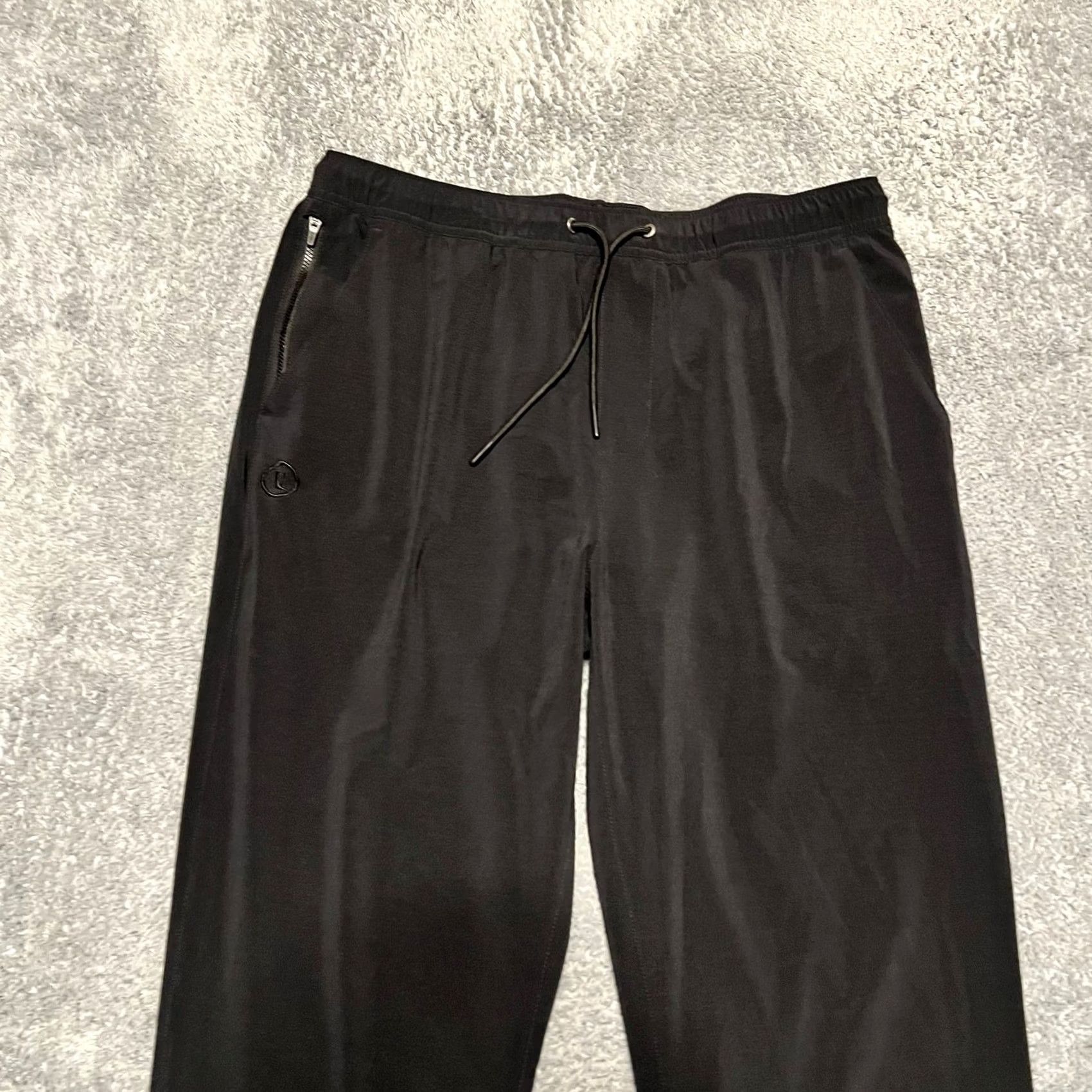 Vuori Vuori Jogger Pants Mens L Black Regular Performance Stretch Shorts Lined Size US 33 - 2 Thumbnail