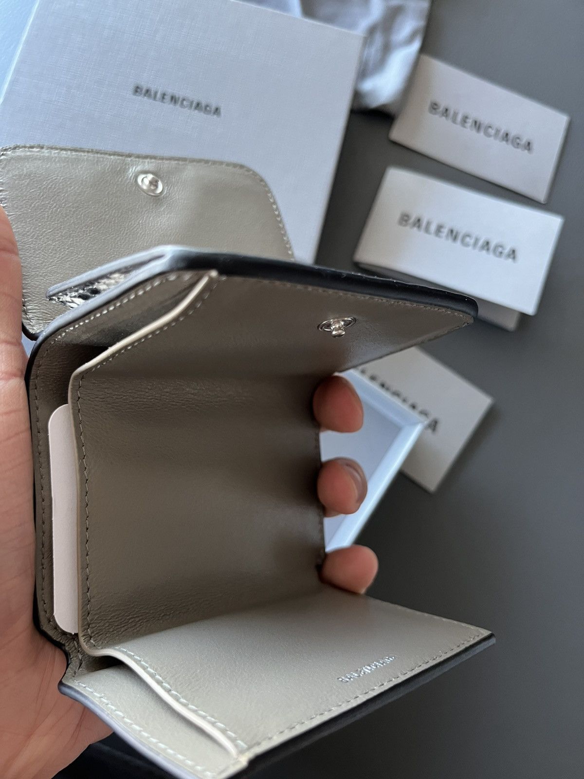 Balenciaga Balenciaga Python Print Tri-Fold Wallet Limited Edition Size ONE SIZE - 20 Thumbnail