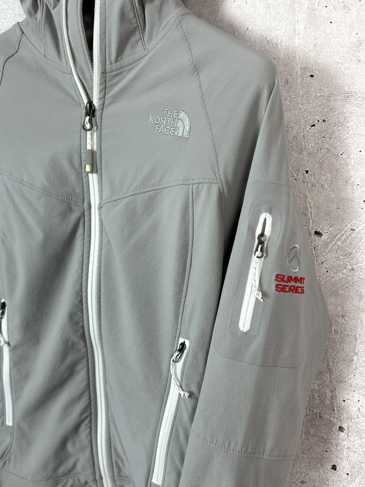 The North Face The North Face Summit Series Grey Women’s Soft Shell Jacket Size S / US 4 / IT 40 - 4 Thumbnail