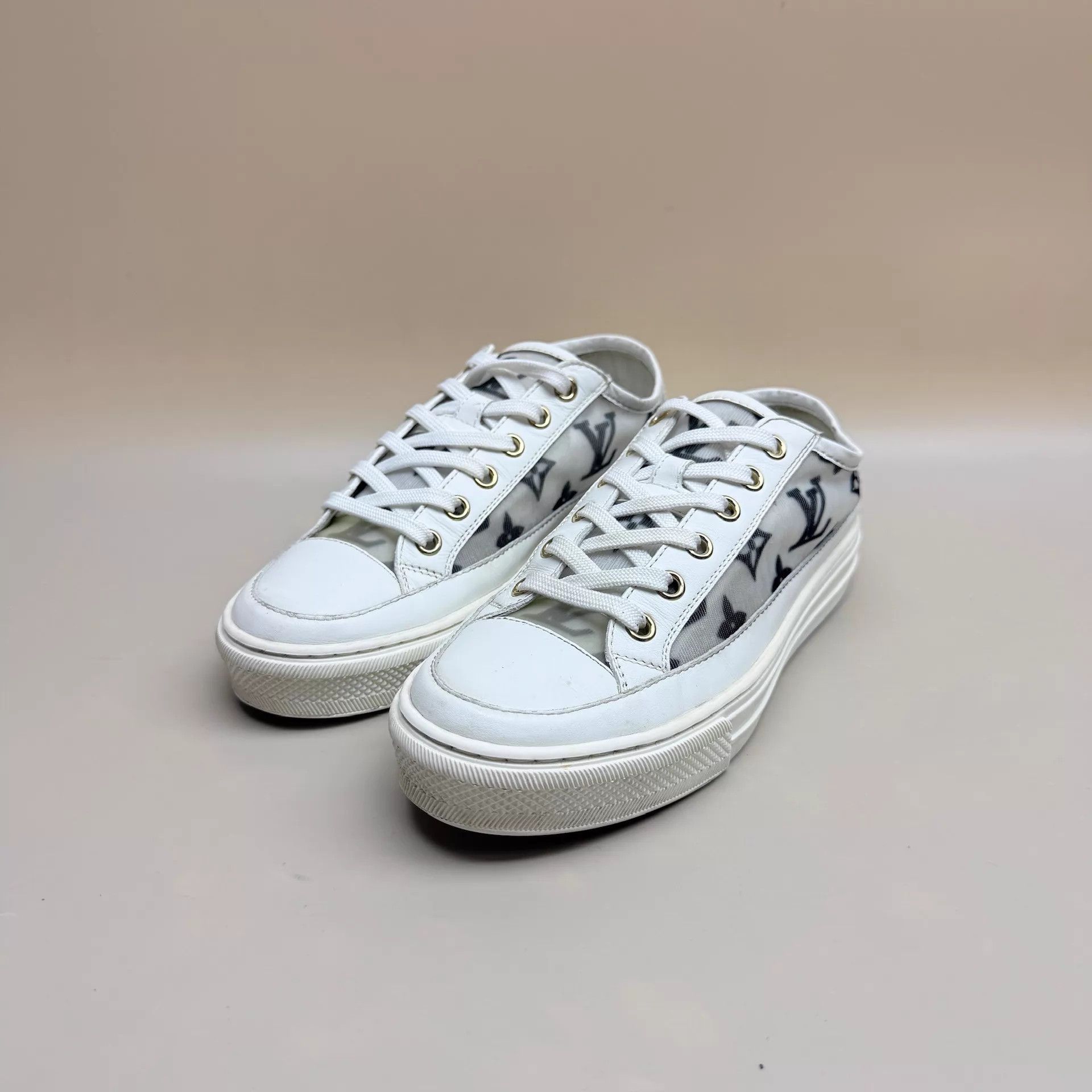 Louis Vuitton LV Wmn's B&W Monogram Sneaker 34.5 95 New Size US 4 / IT 34 - 1 Thumbnail