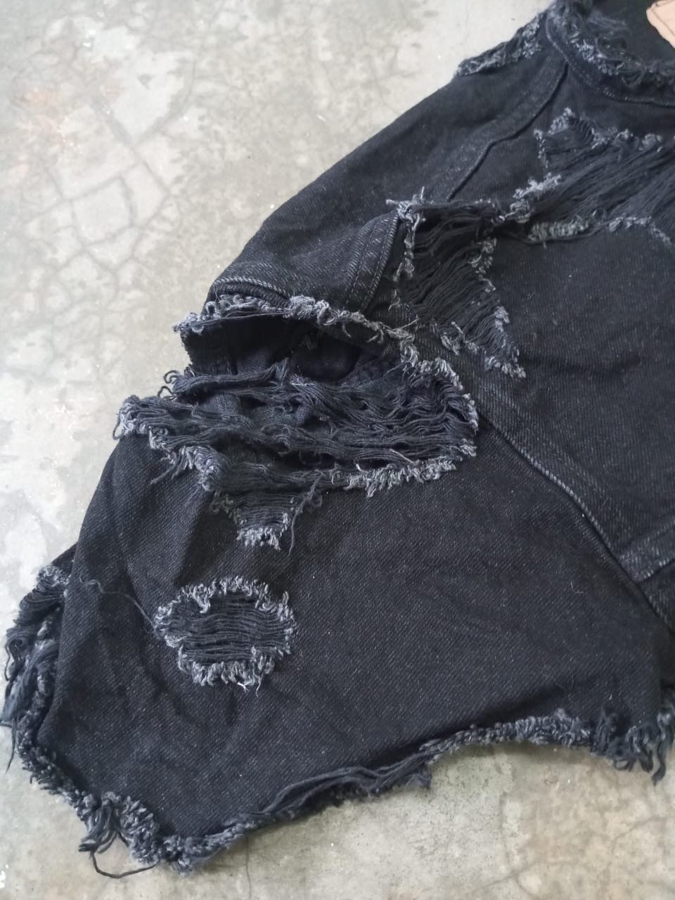 Japanese Brand RARE🟢A06 RNA Slang Punk Distressed Denim Ponco Size US M / EU 48-50 / 2 - 15 Thumbnail