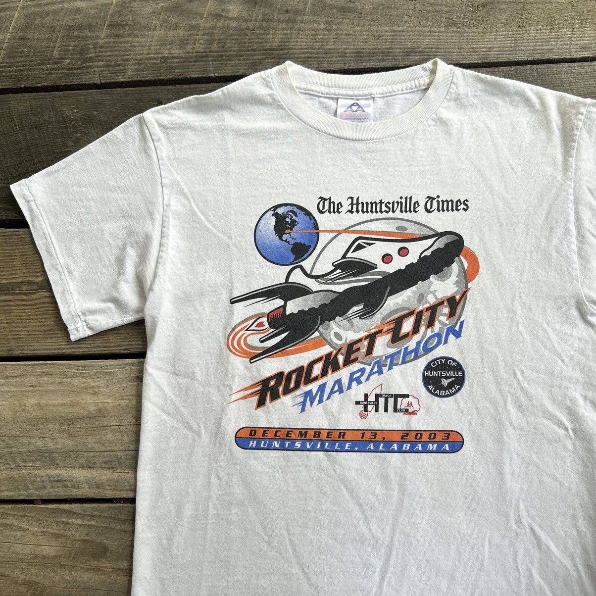 Vintage Vintage Huntsville Alabama Space NASA Style Marathon T Shirt Size US M / EU 48-50 / 2 - 1 Thumbnail