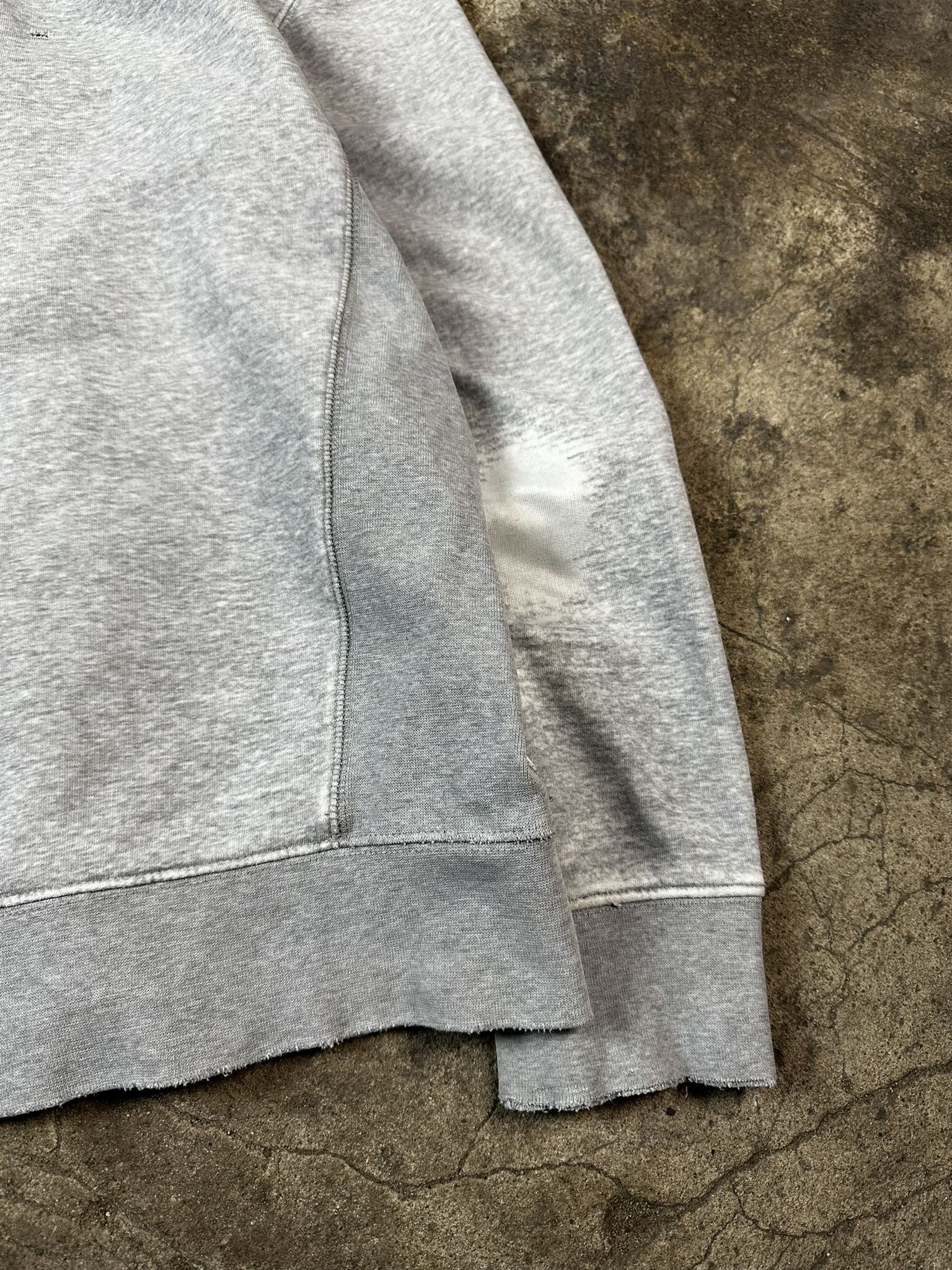 Carhartt 00s Carhartt Trashed Distressed Workwear Zip Hoodie Size US S / EU 44-46 / 1 - 9 Thumbnail