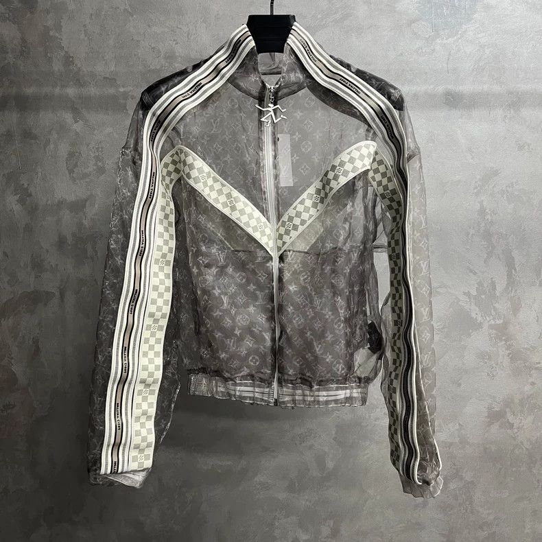 Louis Vuitton Louis Vuitton Gray monogrammed logo striped zip long sleev Size US M / EU 48-50 / 2 - 1 Thumbnail