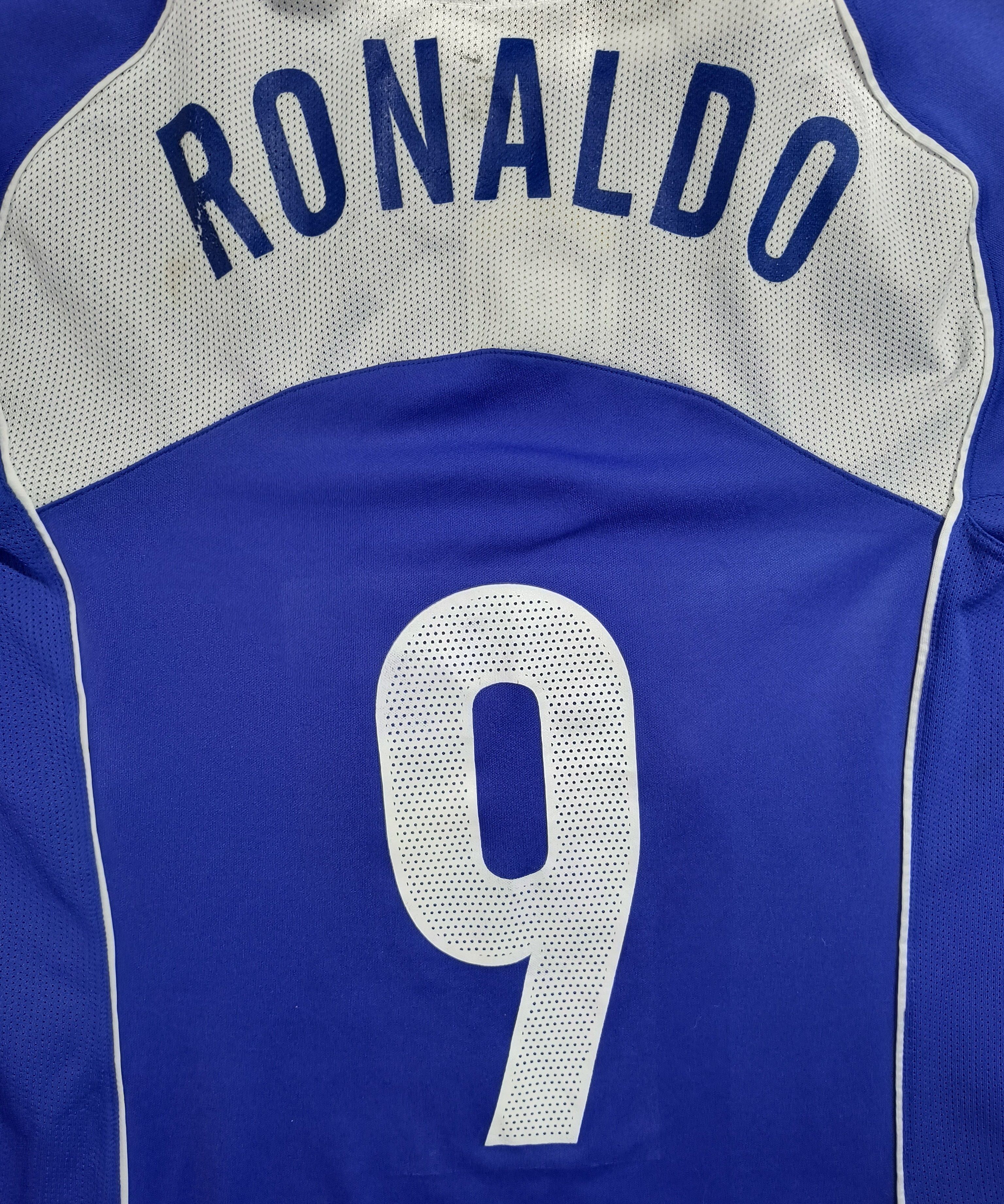 Nike Vintage Y2K Nike Brazil #9 Ronaldo Nazario away jersey 2004 Size US L / EU 52-54 / 3 - 8 Thumbnail