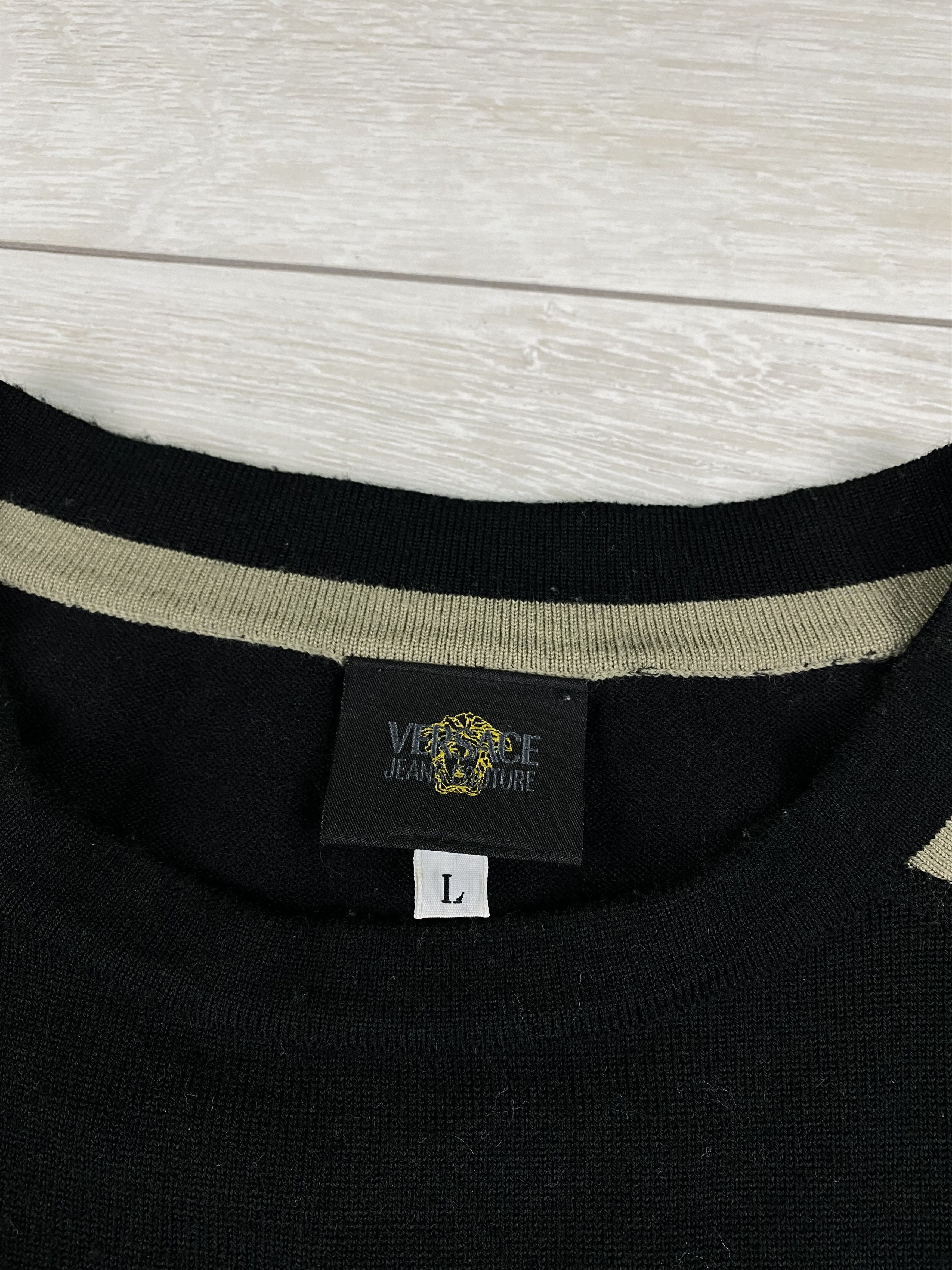 Versace VINTAGE VERSACE JEANS COUTURE JUMPER SWEATER SIZE L Size US L / EU 52-54 / 3 - 5 Thumbnail