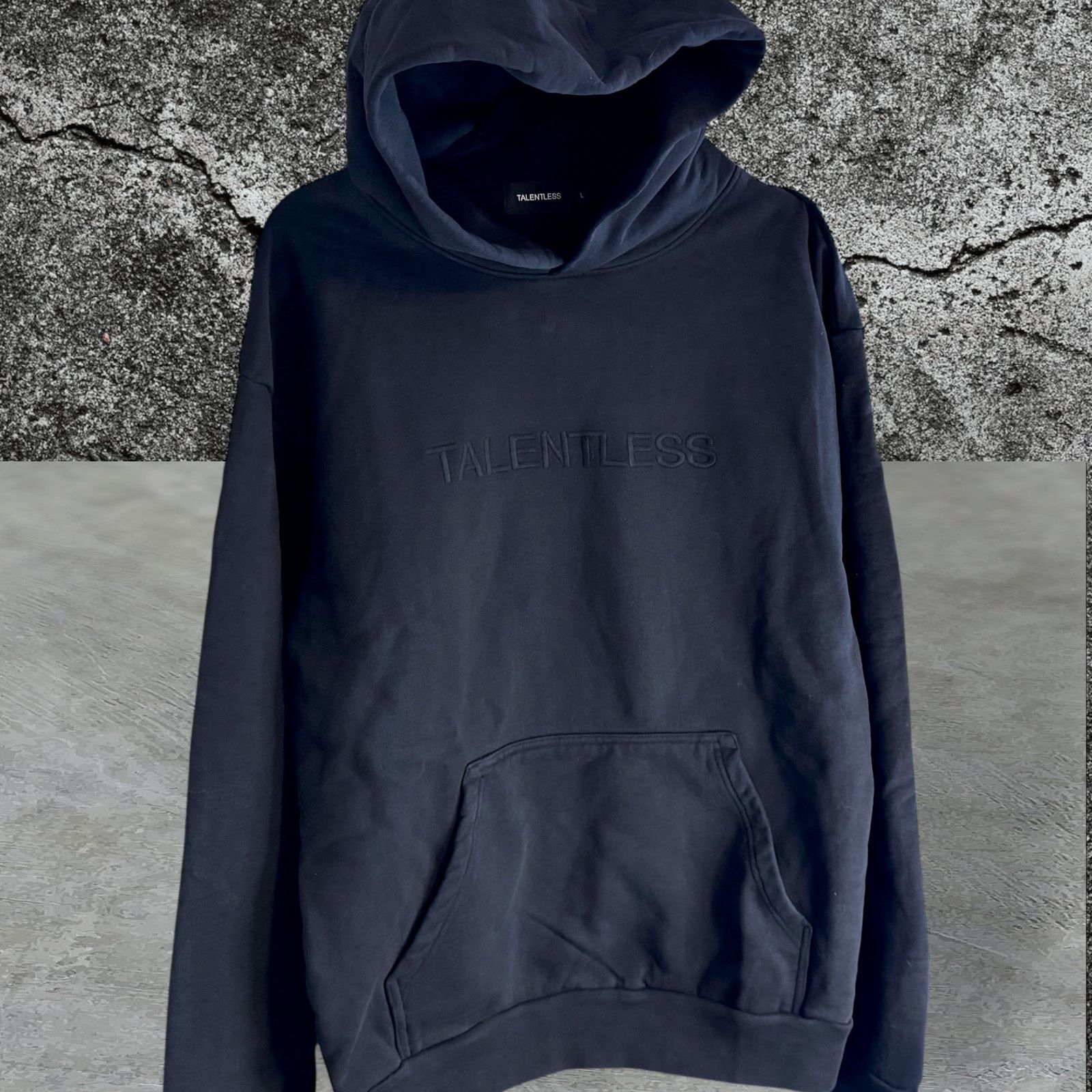 Talentless •NWT• Talentless CIRCLE LOGO Black Sweatshirt Hoodie • Large Size US L / EU 52-54 / 3 - 2 Thumbnail