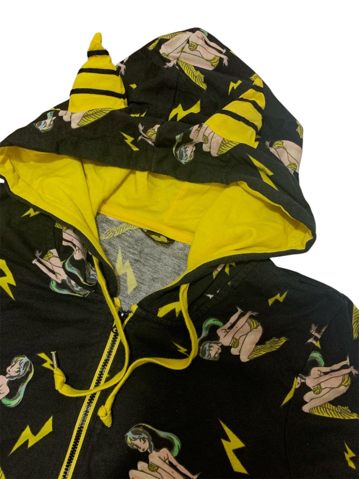 Japanese Brand × Le Grande Bleu (L.G.B.) 🔥 Vtg Urusei Yatsura Anime Short Sleeve Hoodie With Horn Size L / US 10 / IT 46 - 3 Thumbnail