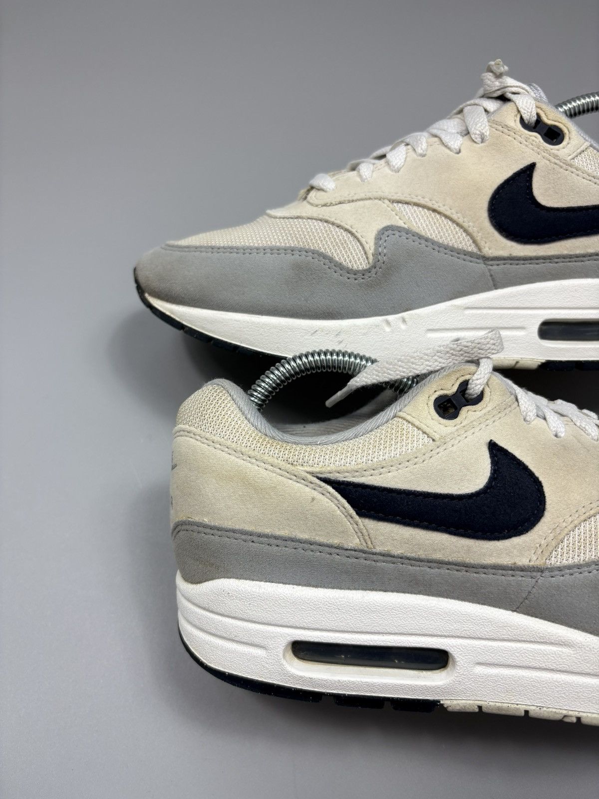 Nike Nike Air Max 1 Low Platinum Dark Obsidian mens shoes Size US 8 / EU 41 - 2 Thumbnail