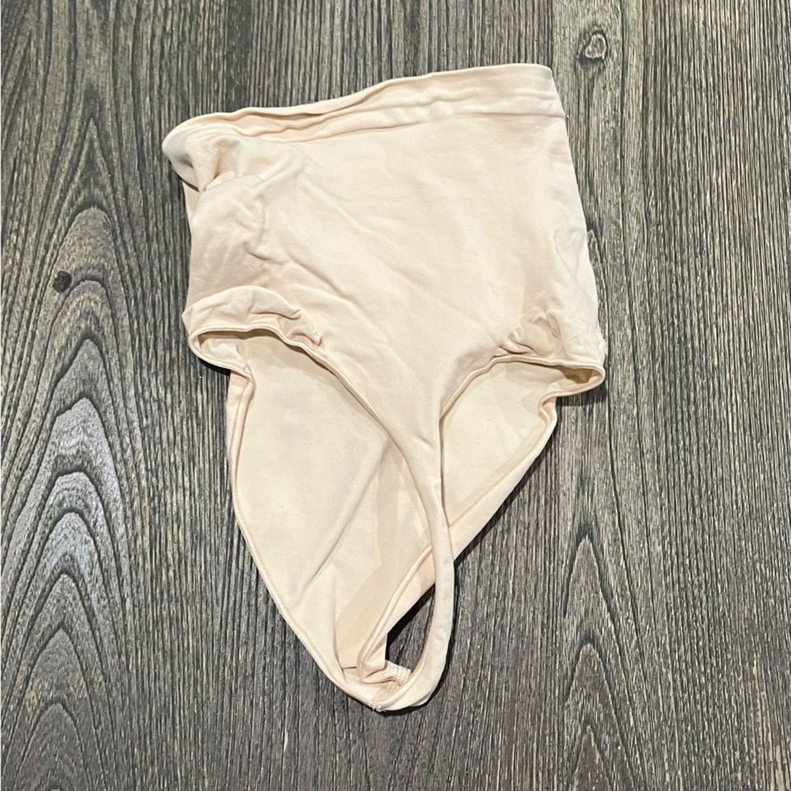 SKIMS NWOT Skims Seamless Sculpt Mid Waist Thong Shapewear Sand L Size ONE SIZE - 3 Thumbnail