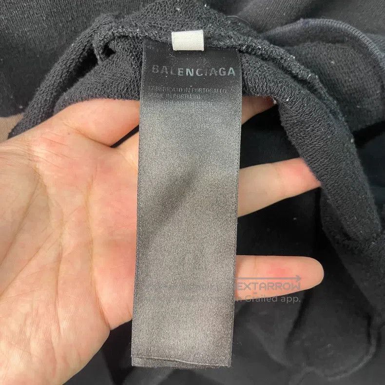 Balenciaga Balenciaga Splatter Printed Destroyed Hoodie Black Size US S / EU 44-46 / 1 - 4 Thumbnail