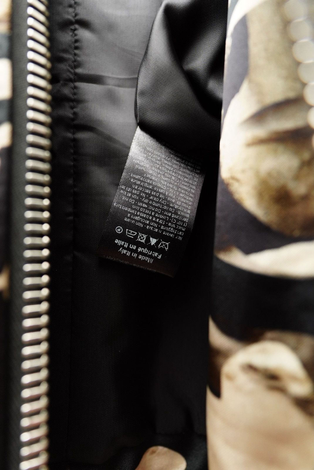 Neil Barrett Neil Barrett Gold Black Satin Bomber Large Size US L / EU 52-54 / 3 - 5 Thumbnail