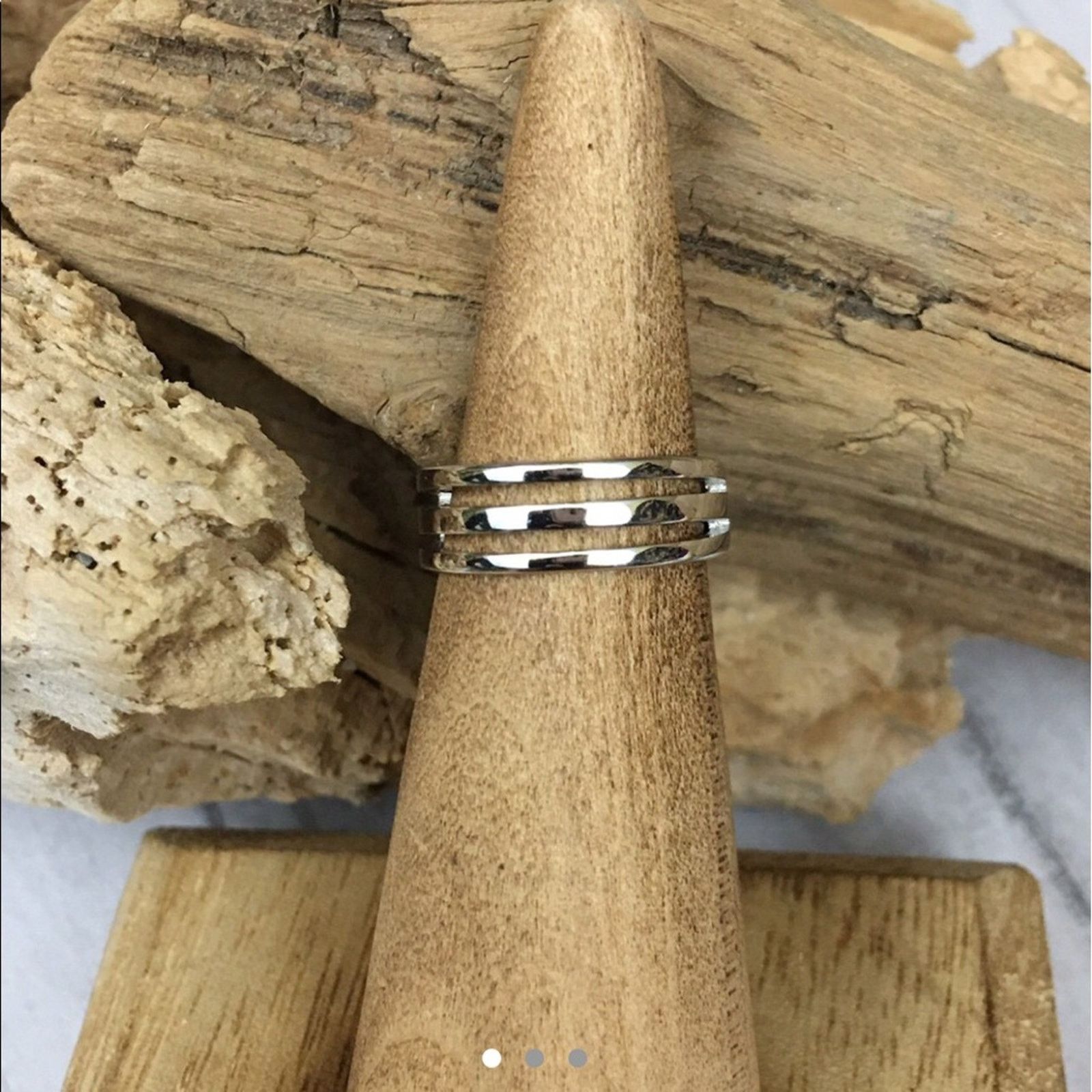 The Unbranded Brand Triple Band Sterling Silver High Polish Toe Ring Size ONE SIZE - 5 Thumbnail