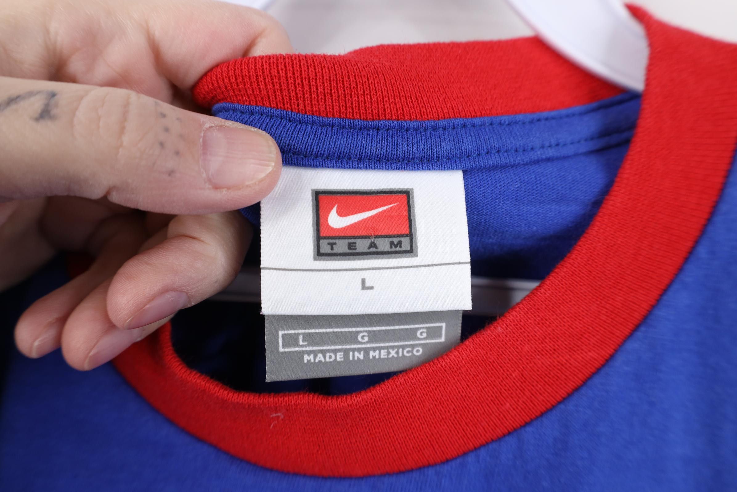 Nike Vintage Y2K Nike Center Swoosh Chicago Cubs Ringer T-Shirt Size US L / EU 52-54 / 3 - 9 Thumbnail