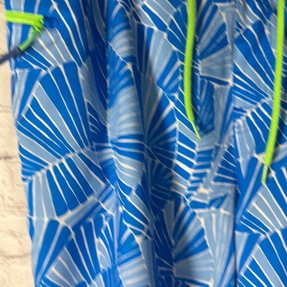 Vineyard Vines Vineyard Vines Mens Abstract Palms Blue board Shorts size 40 Size US 40 / EU 56 - 3 Thumbnail