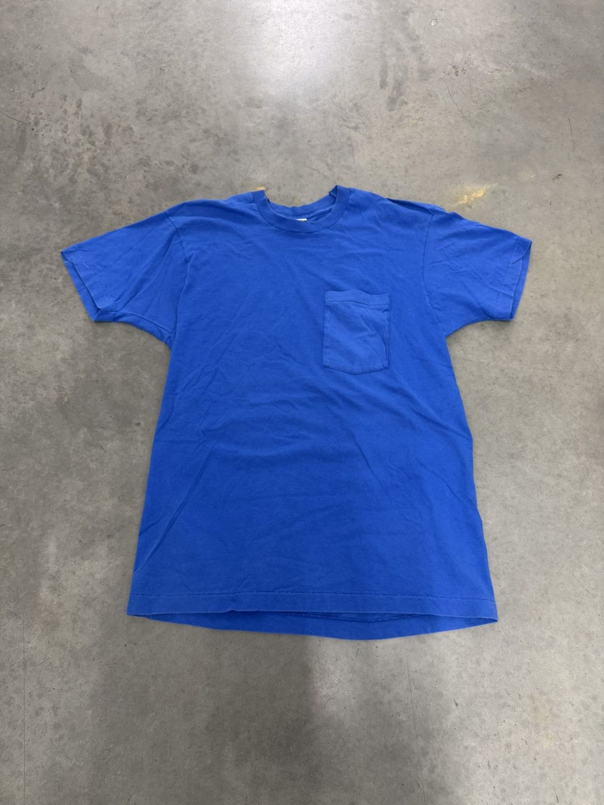Fruit Of The Loom Vintage Fruit Of the Loom Blue Blank Pocket T Shirt 90s XL Size US XL / EU 56 / 4 - 1 Thumbnail