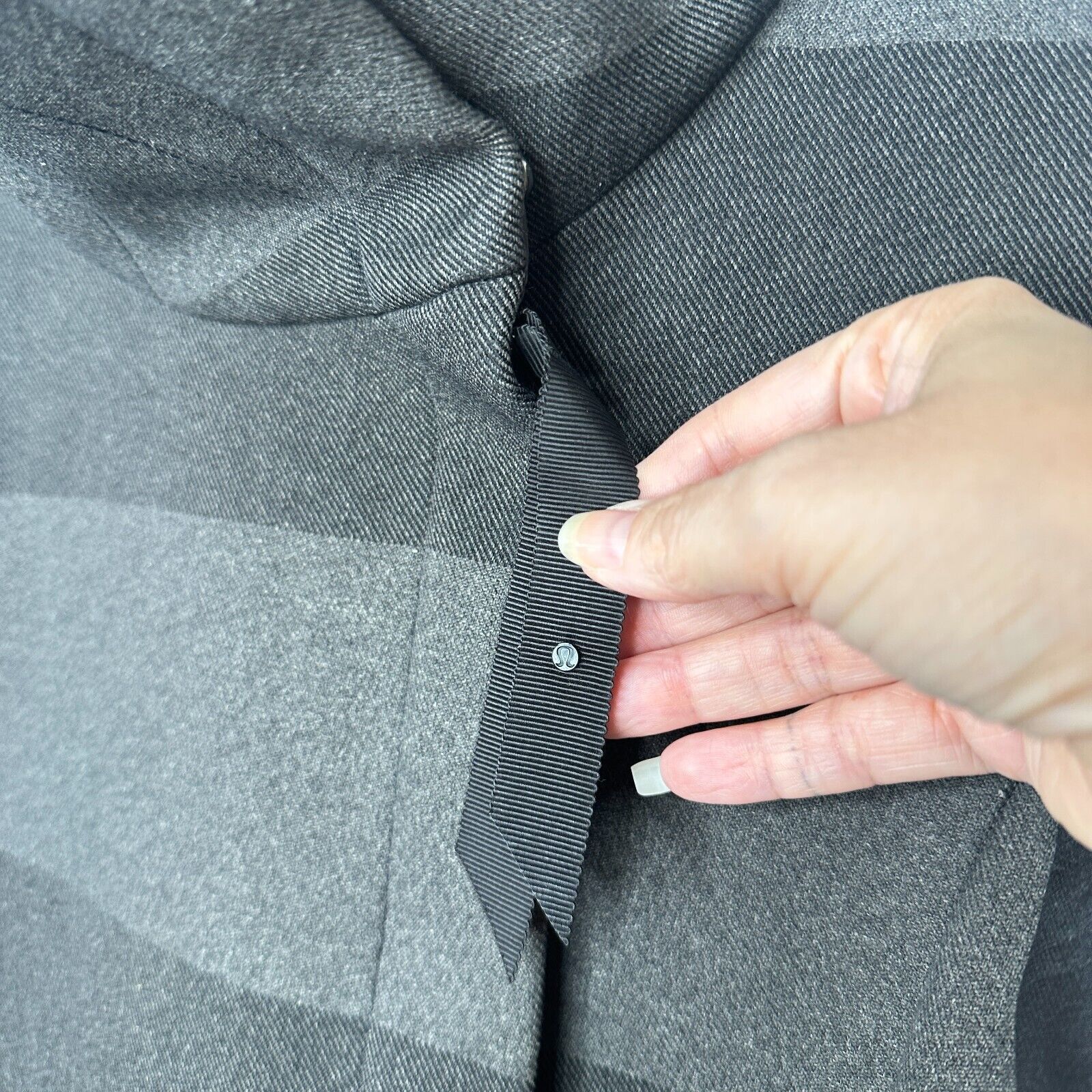 Lululemon Lululemon Sweet Life Black & Gray Stripe Biker Jacket 4 Size S / US 4 / IT 40 - 5 Thumbnail
