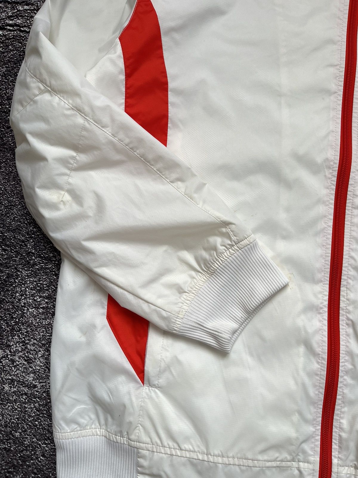 Puma Rare Puma Ferrari Racing Hooded Light Jacket White Size XL Size US XL / EU 56 / 4 - 9 Thumbnail